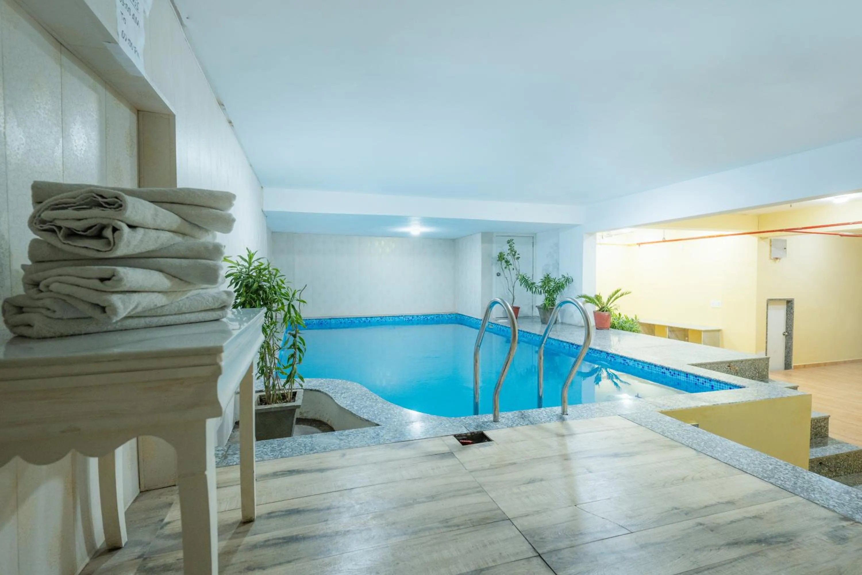 Swimming pool in Tripli Hotels White Manor
