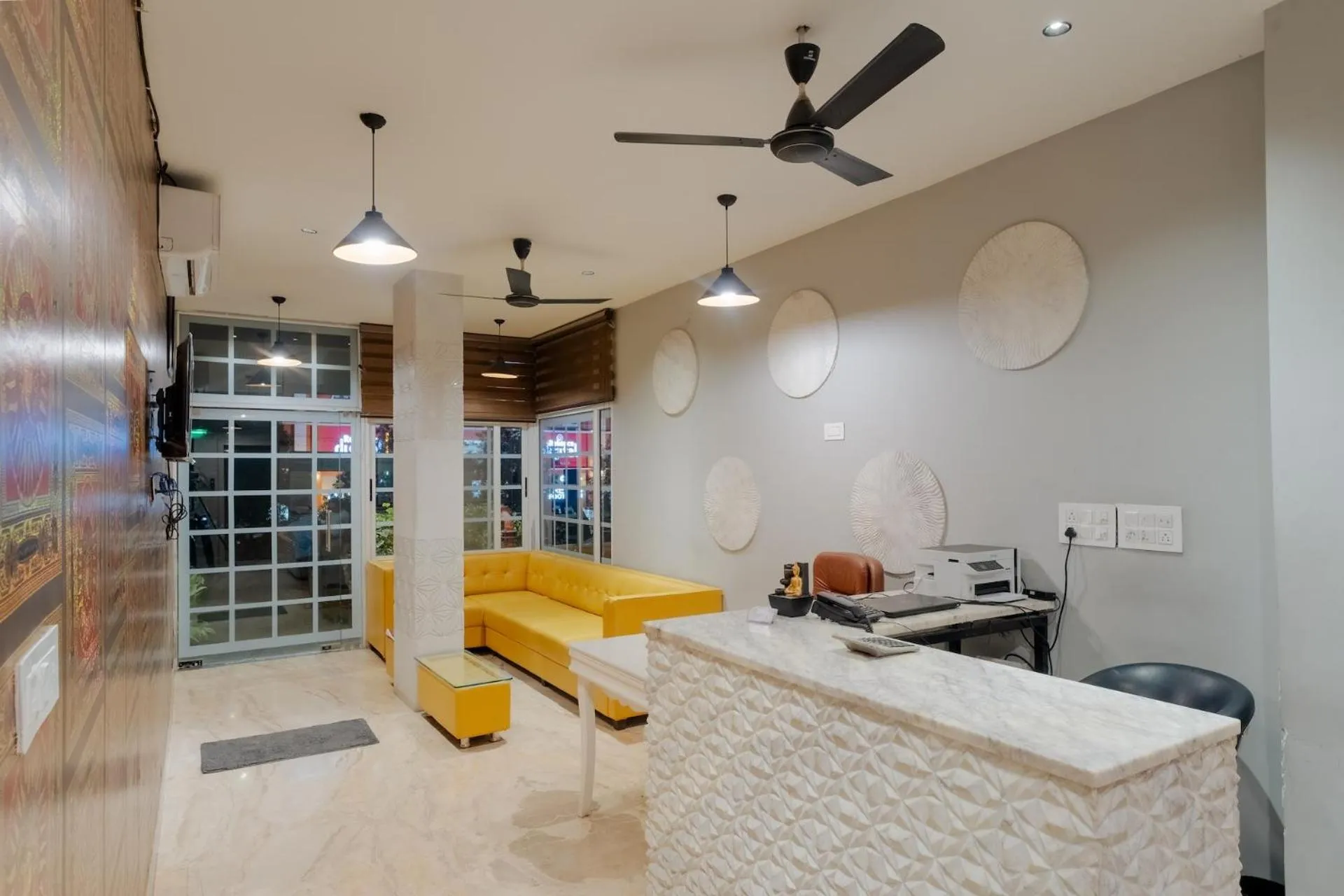 Lobby or reception in Tripli Hotels White Manor