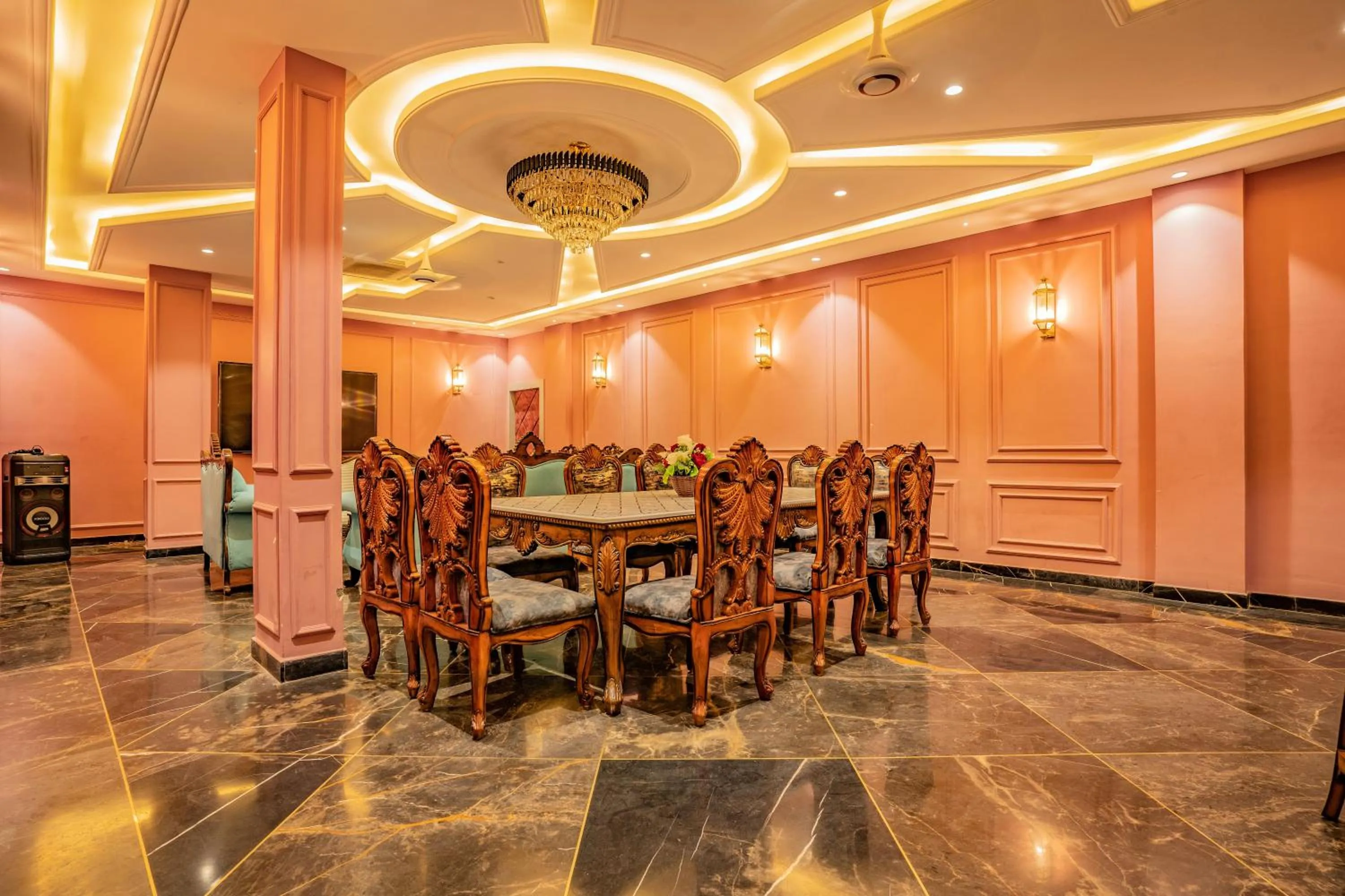 Banquet/Function facilities in Tripli Hotels White Manor