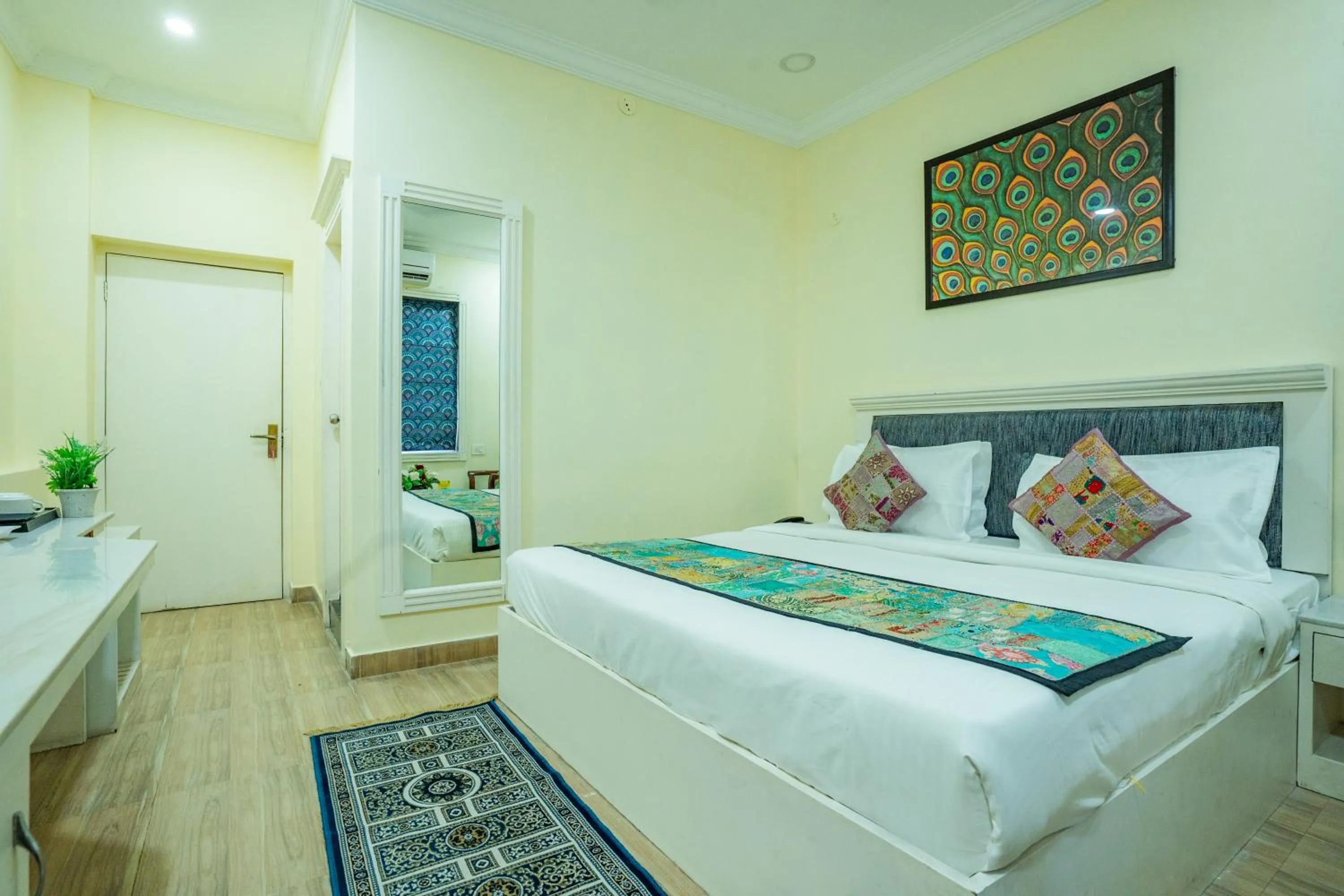 Photo of the whole room, Bed in Tripli Hotels White Manor