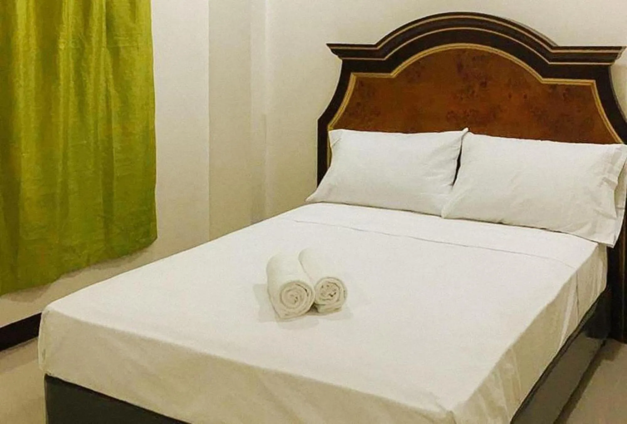 Bed in RedDoorz at Caree Boutique Hotel Bulan Sorsogon