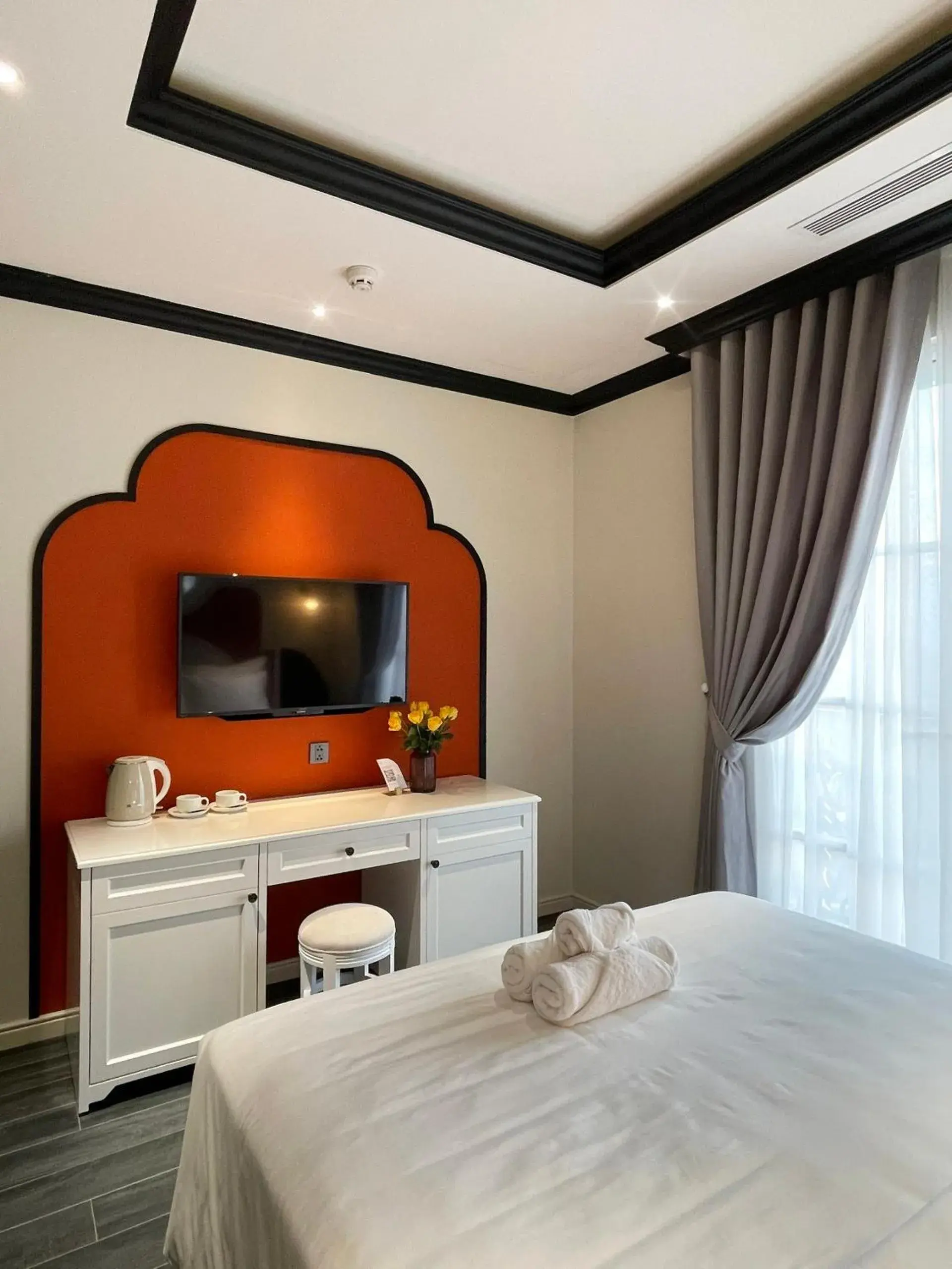 Deluxe Queen Room in Le Bonheur Hotel Deluxe Queen Room in Le Bonheur Hotel