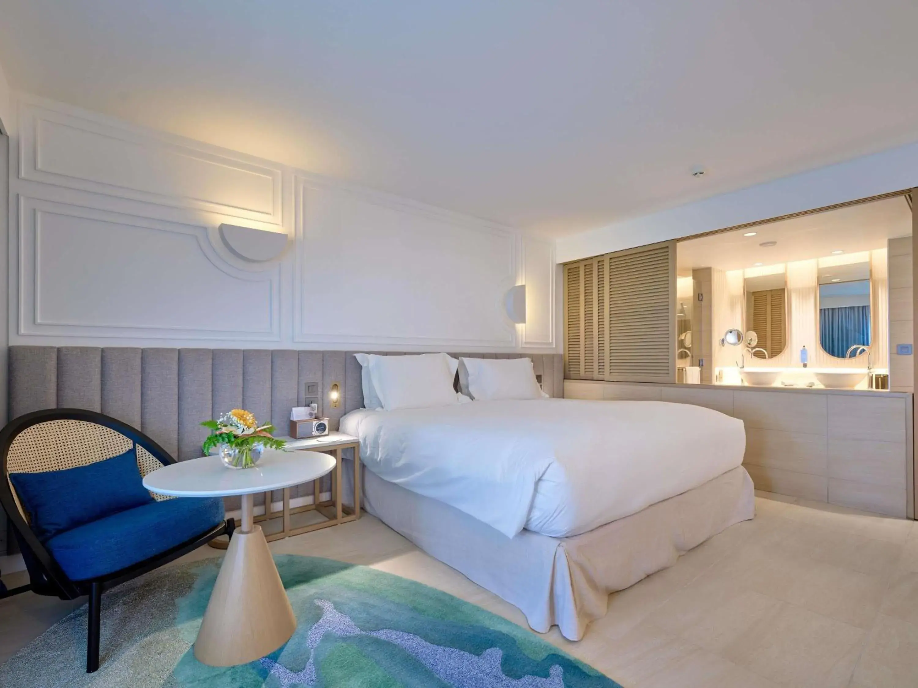 Luxury King Room with View and Balcony - single occupancy in Sofitel Mauritius L'Imperial Resort & Spa Luxury King Room with View and Balcony - single occupancy in Sofitel Mauritius L'Imperial Resort & Spa