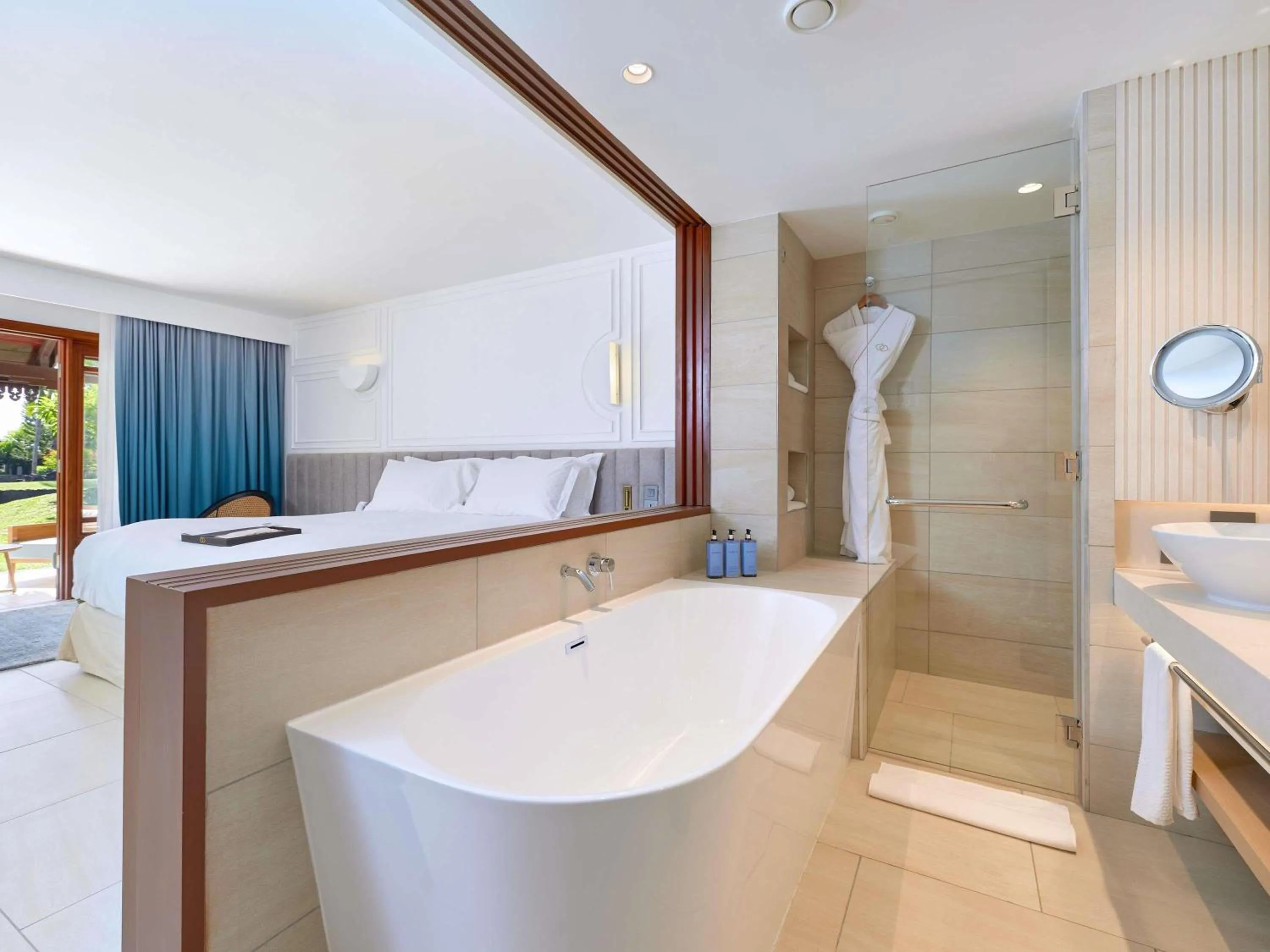 Bedroom, Bed in Sofitel Mauritius L'Imperial Resort & Spa