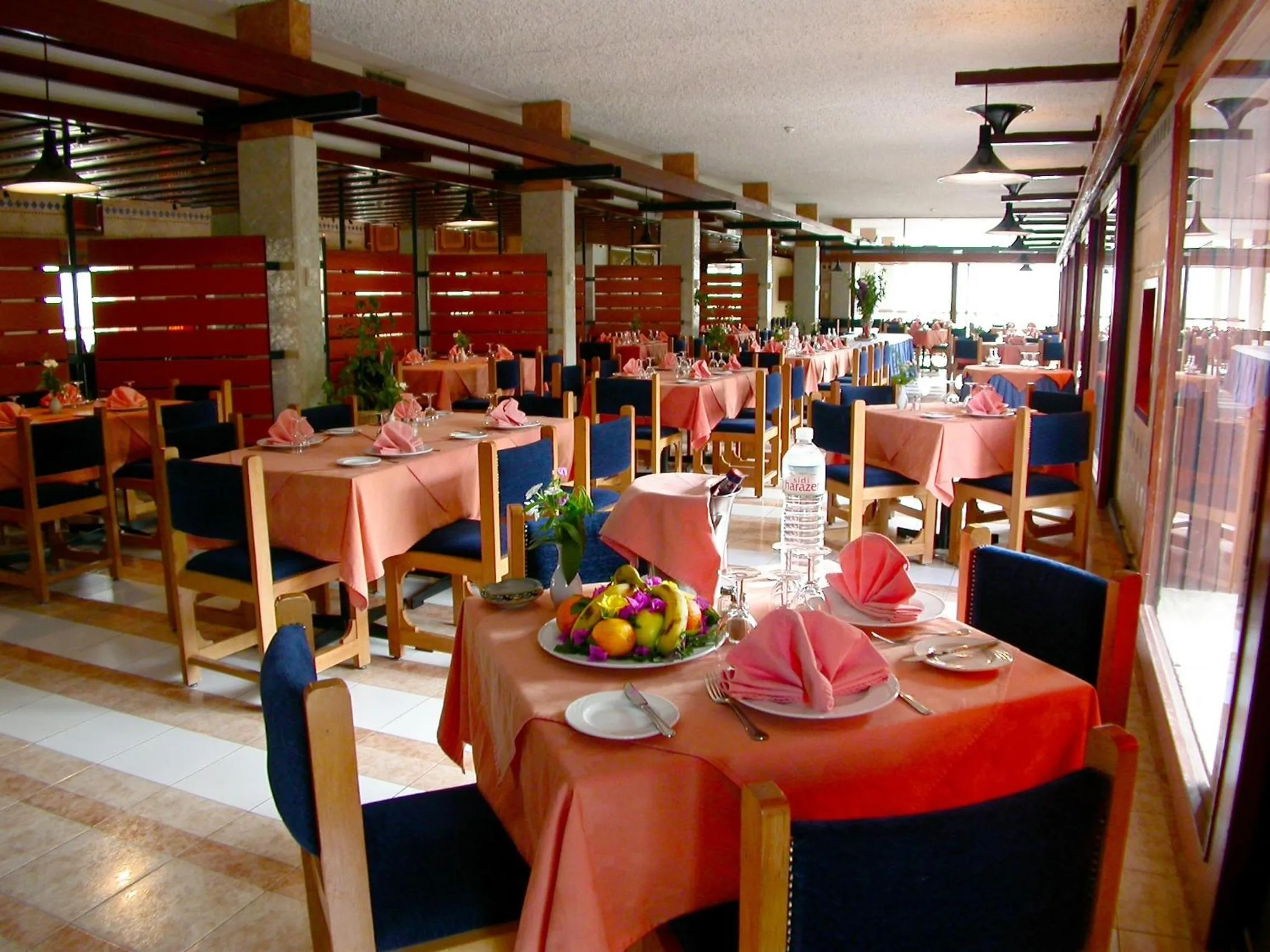 Restaurant/places to eat in Sidi Harazem