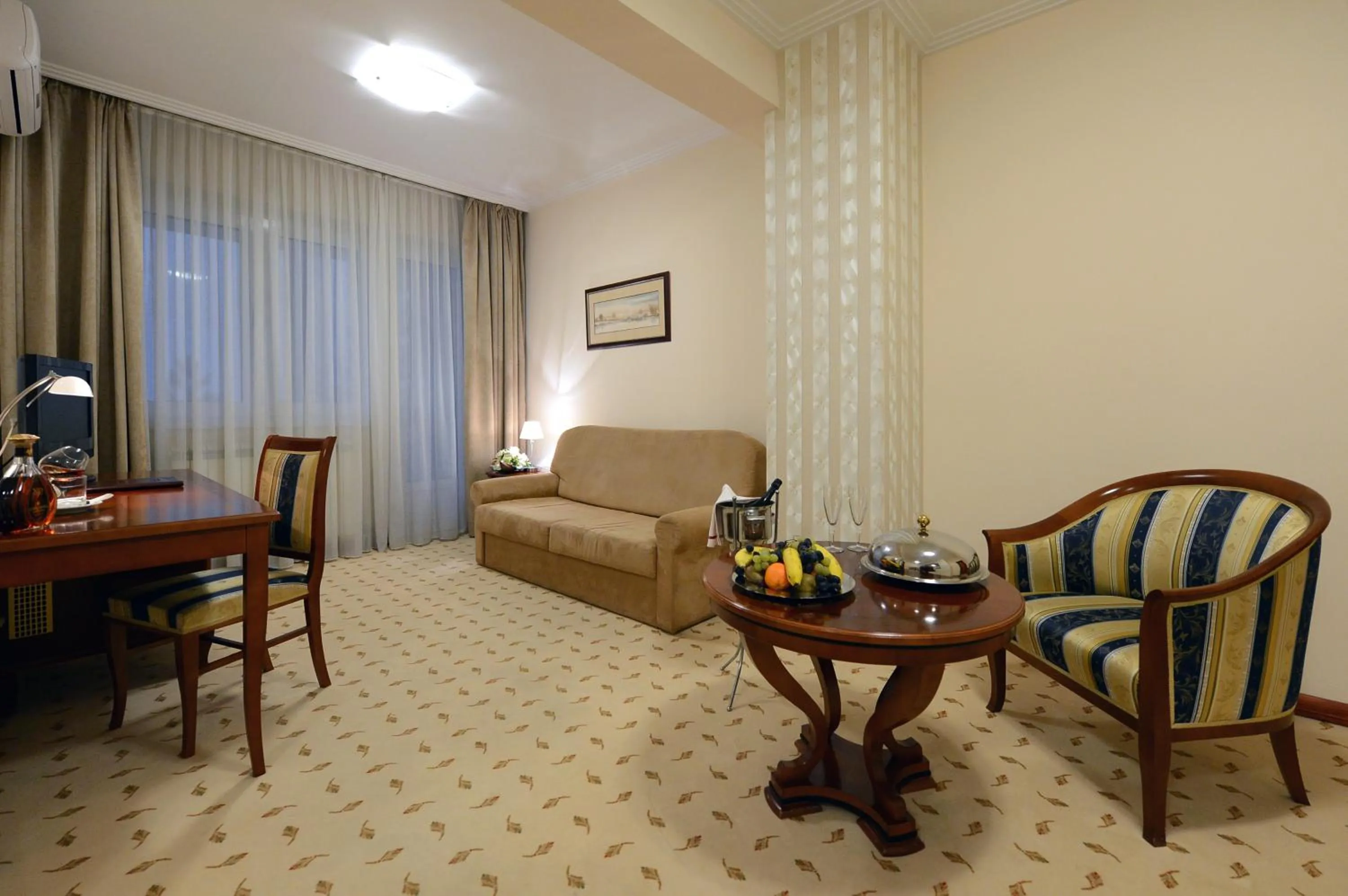 TV and multimedia in Hotel Orasac