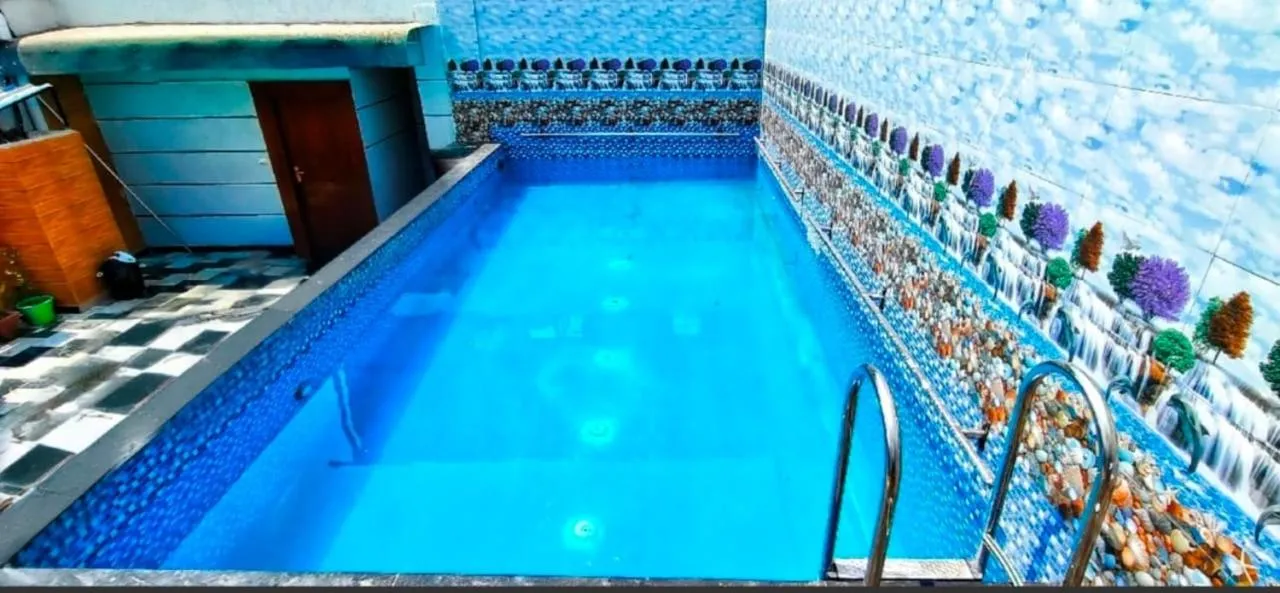 Swimming pool in Rich Grand Hotel