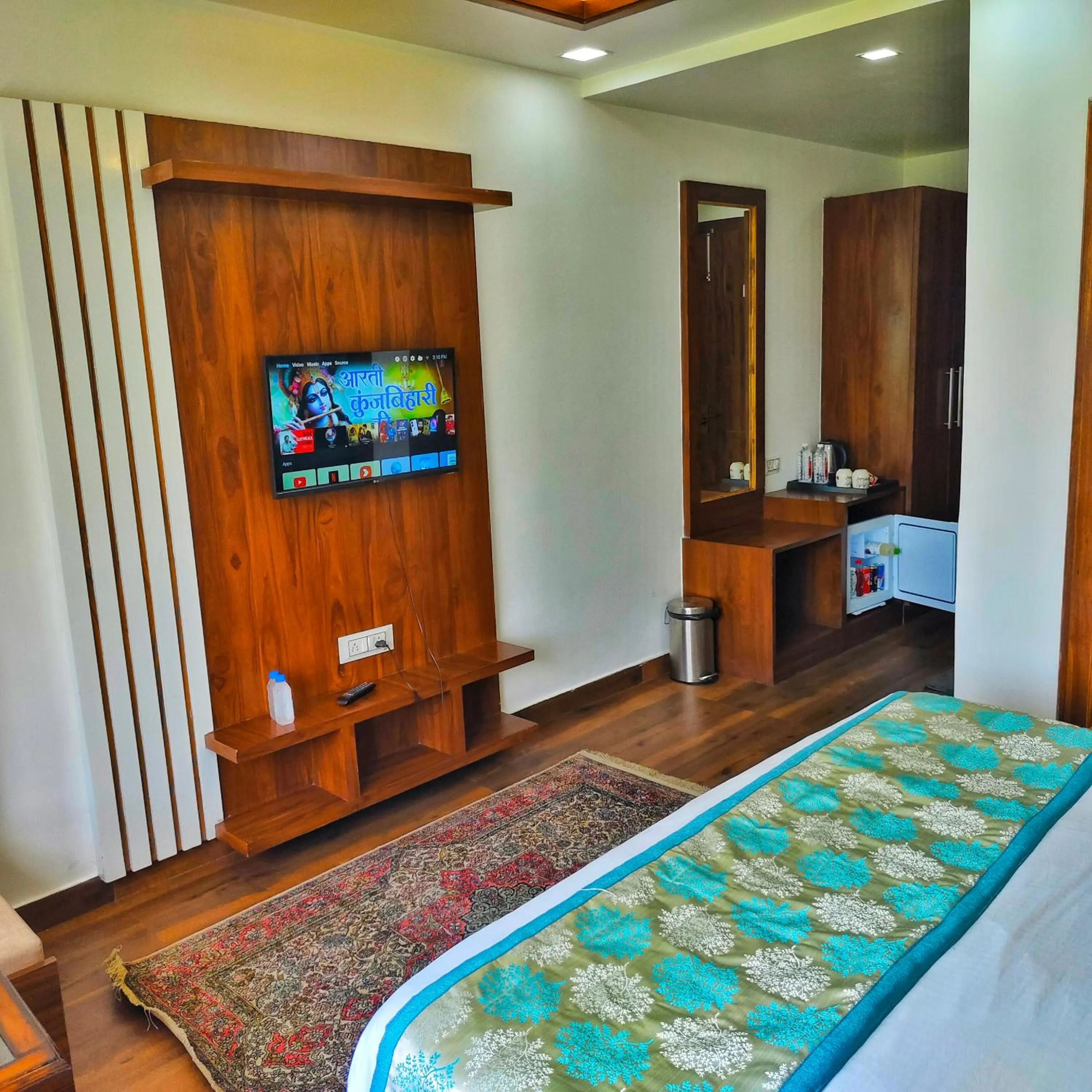 Bed in Rich Grand Hotel