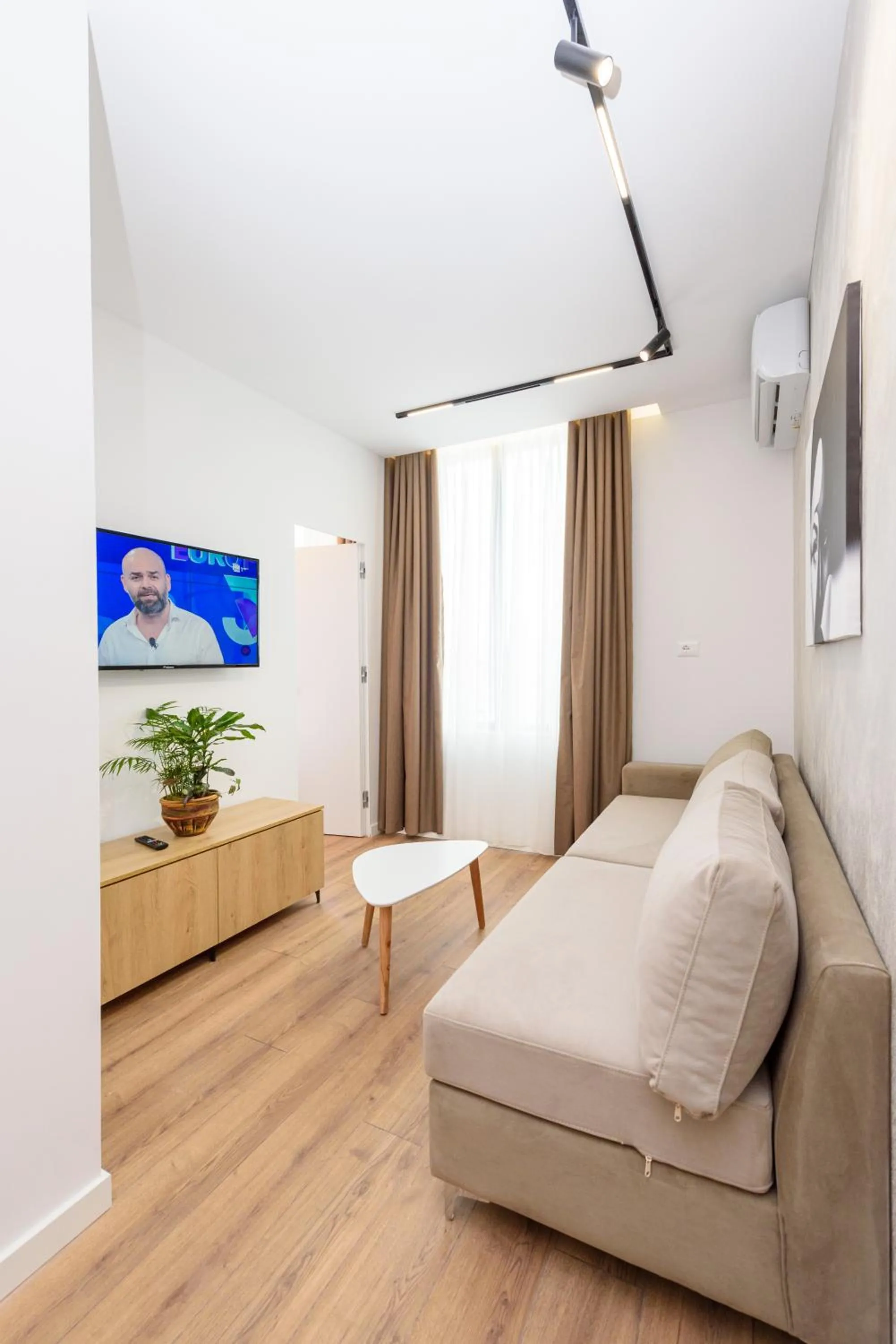 TV and multimedia, Bed in Sea & Sand Hotel