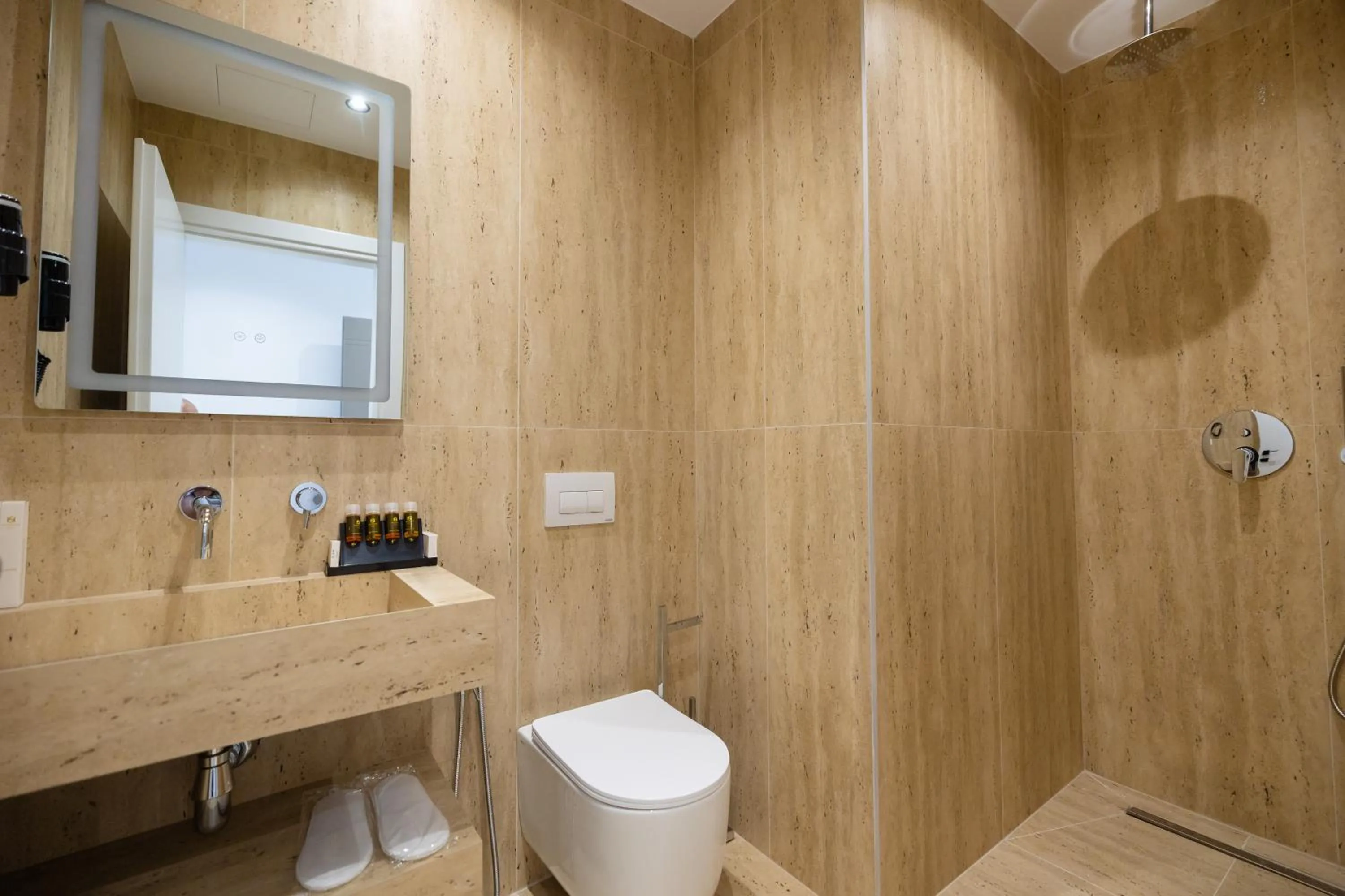 Shower in Sea & Sand Hotel