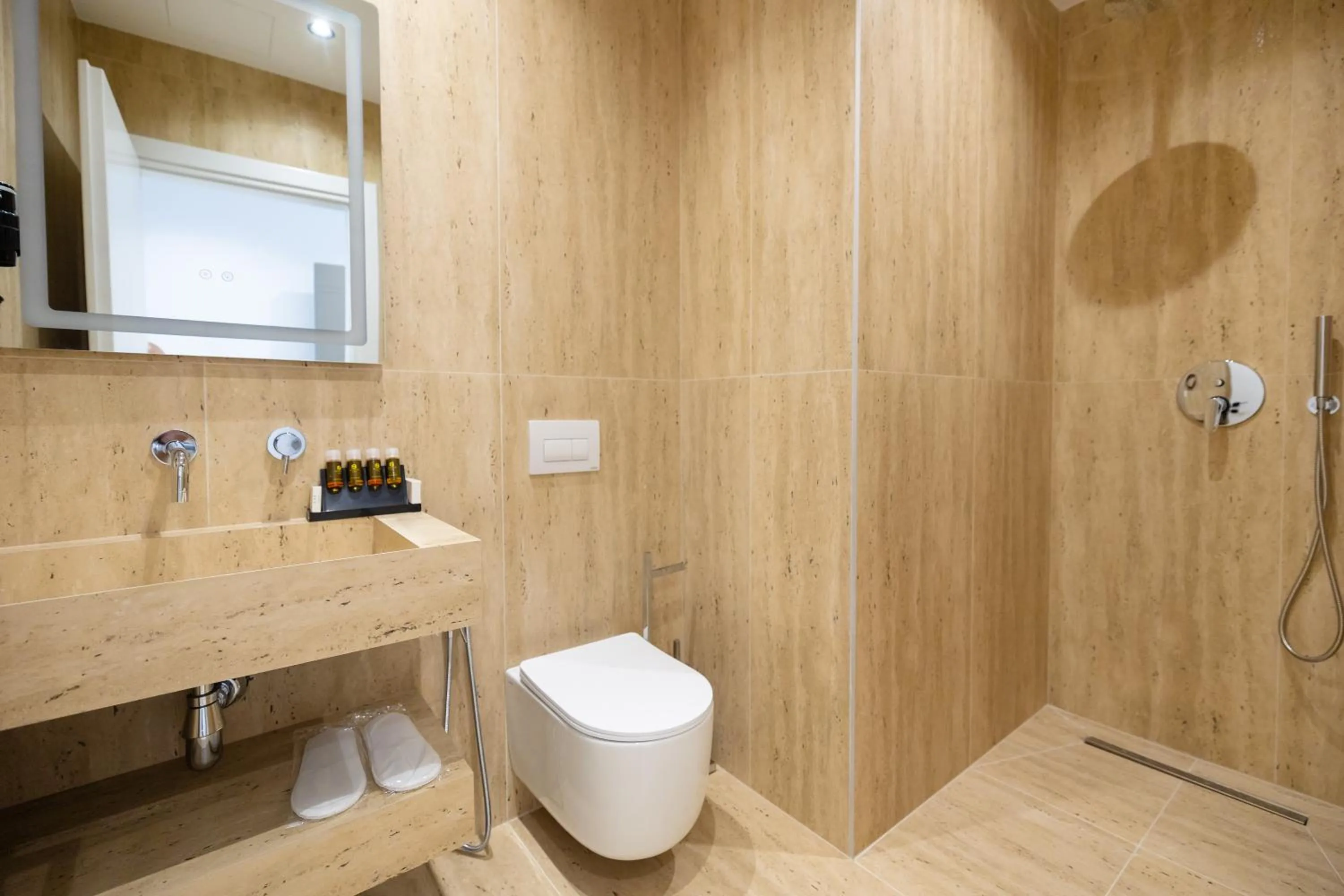 Shower in Sea & Sand Hotel