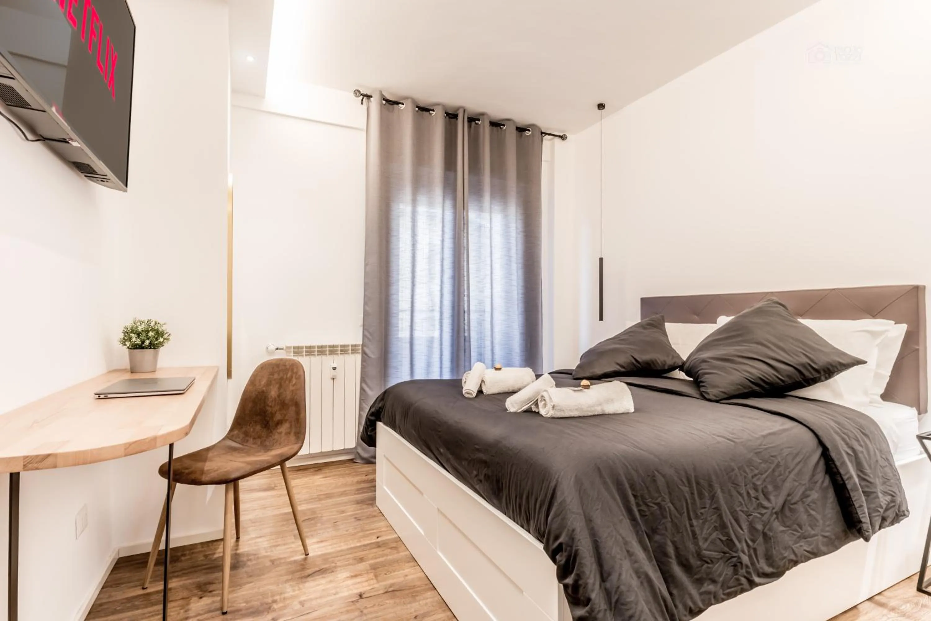 LoungeFloor Metro A Netflix & Wi-Fi