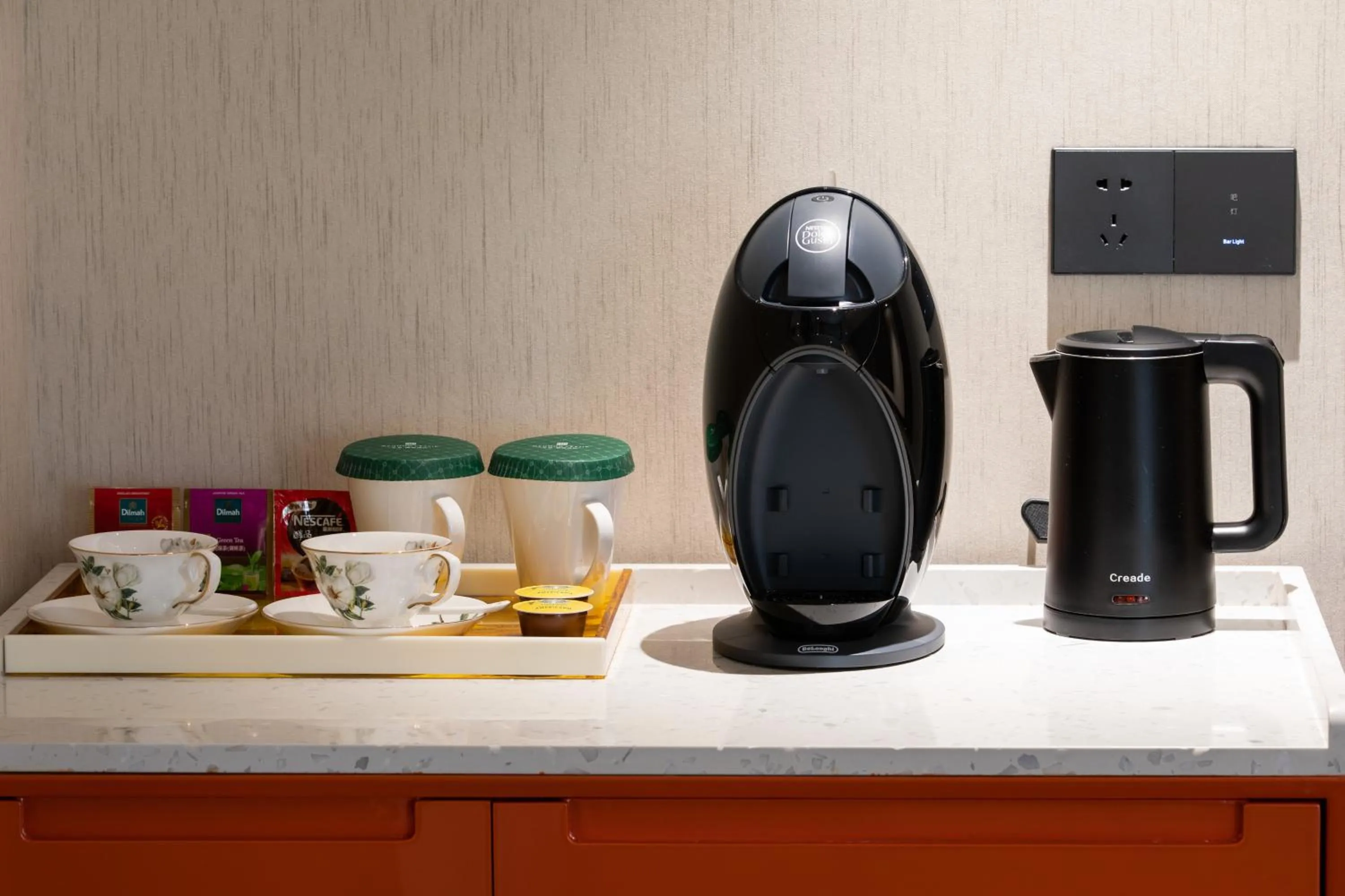 Photo of the whole room in Guangzhou Baiyun Airport MeHood Liz Hotel