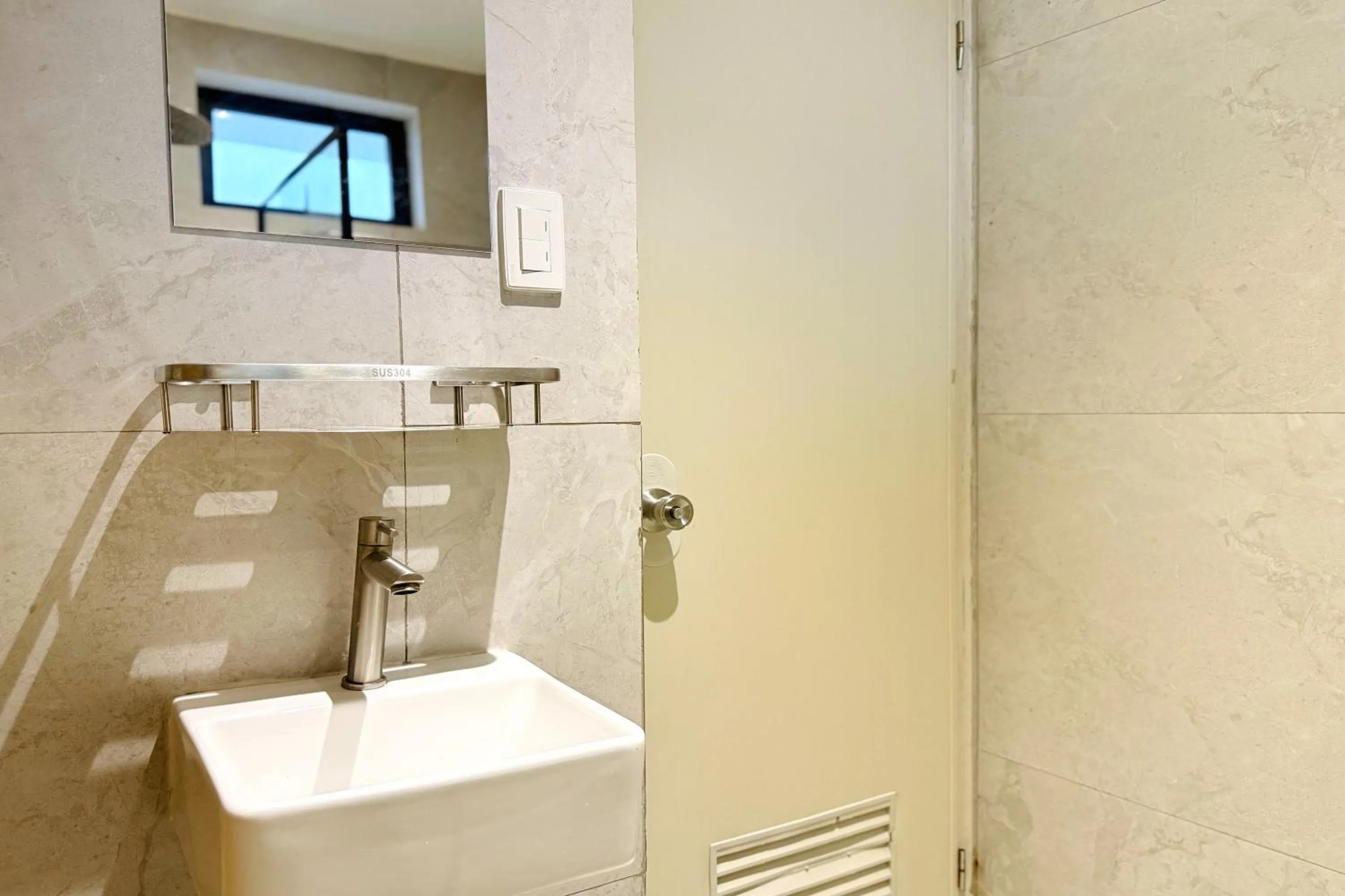 Bathroom in Aurora Suites Pasay near Airport