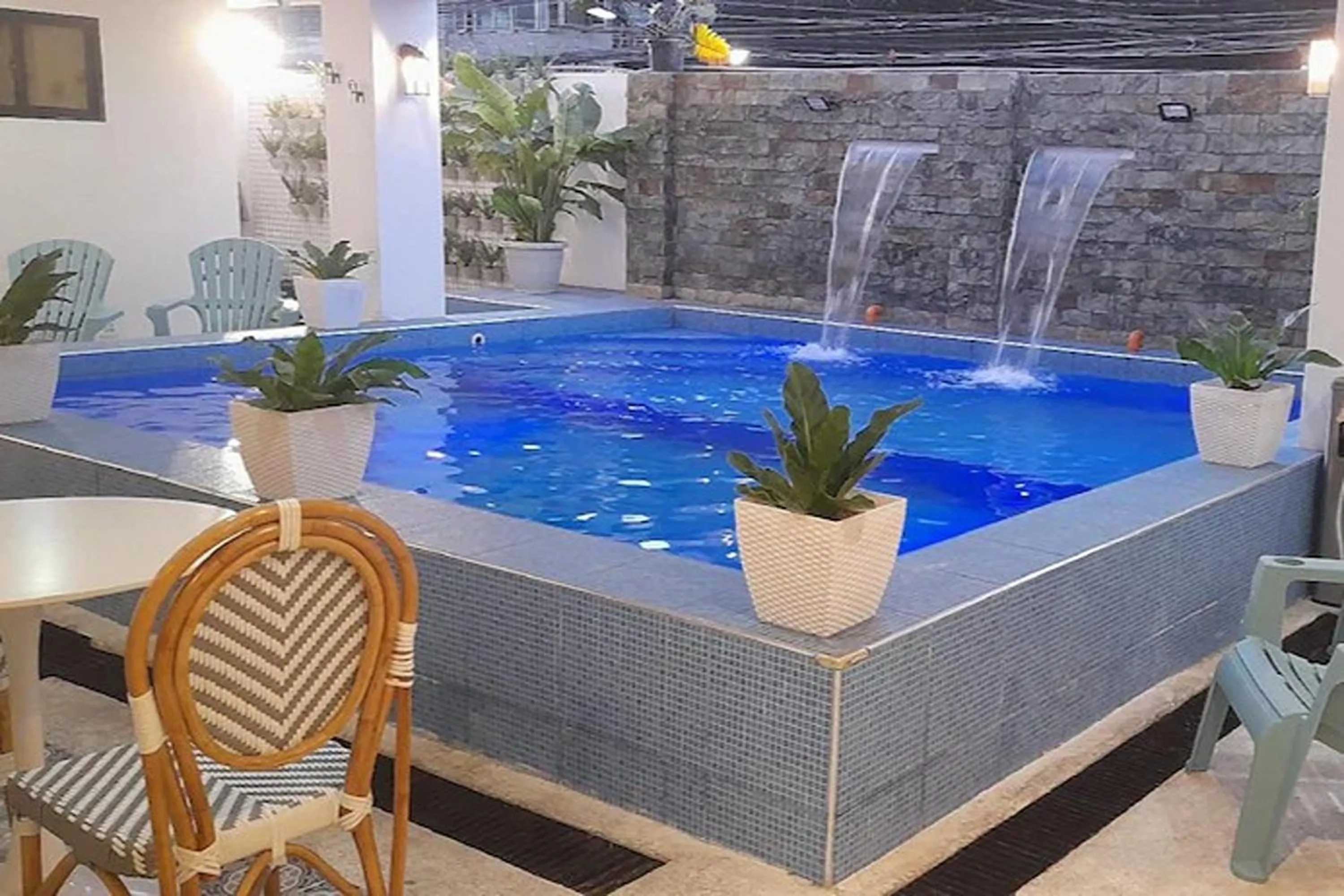 Swimming pool in Aurora Suites Pasay near Airport
