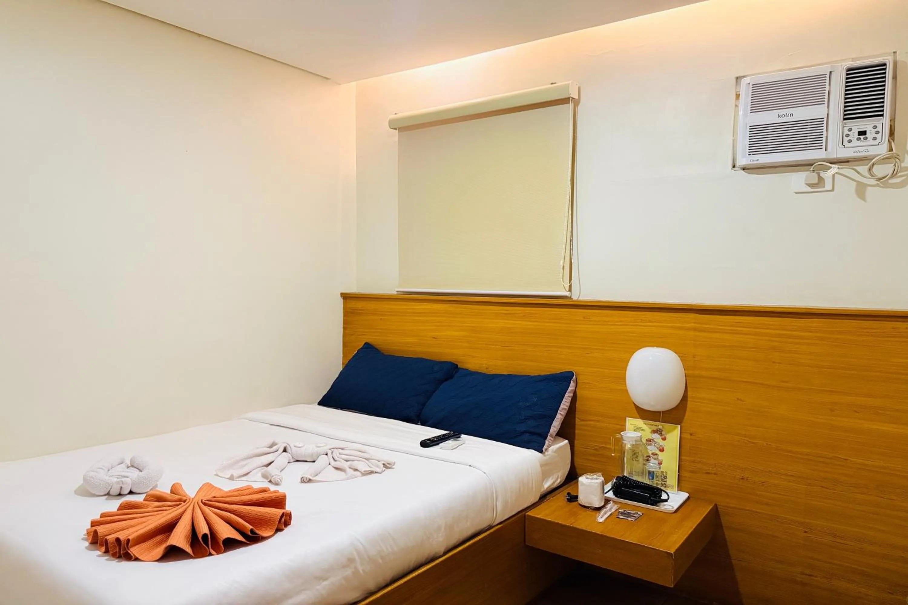 Bedroom, Bed in Aurora Suites Pasay near Airport