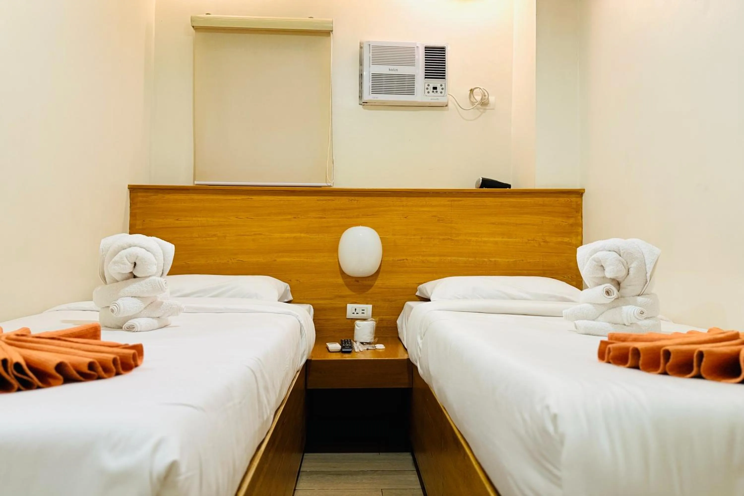 Bedroom, Bed in Aurora Suites Pasay near Airport