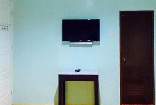 TV and multimedia in RedDoorz @ Limelily Pension House 2 General Santos City