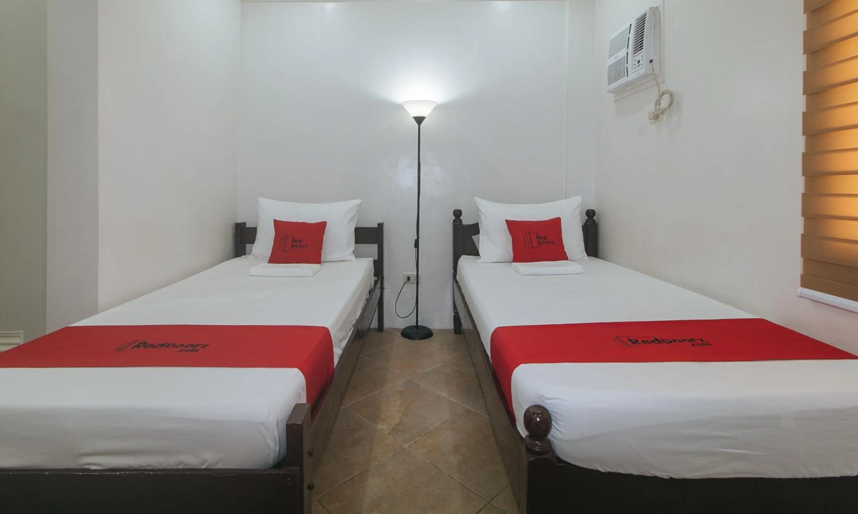 Photo of the whole room, Bed in RedDoorz at Davids Travellers Inn Cavite
