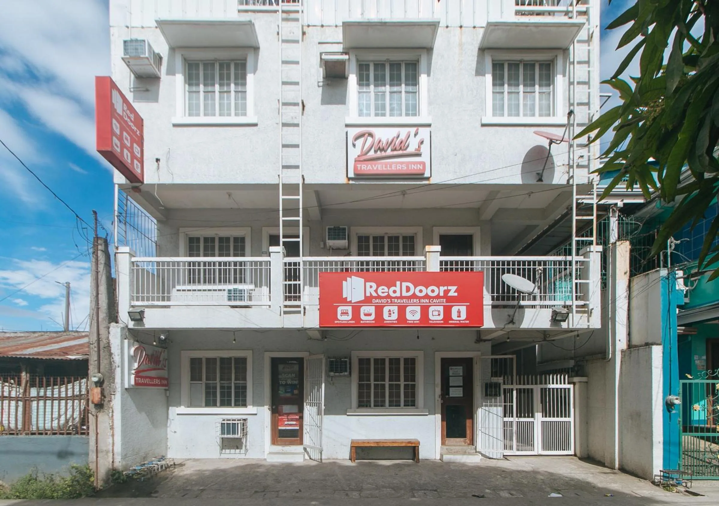 Property building in RedDoorz at Davids Travellers Inn Cavite