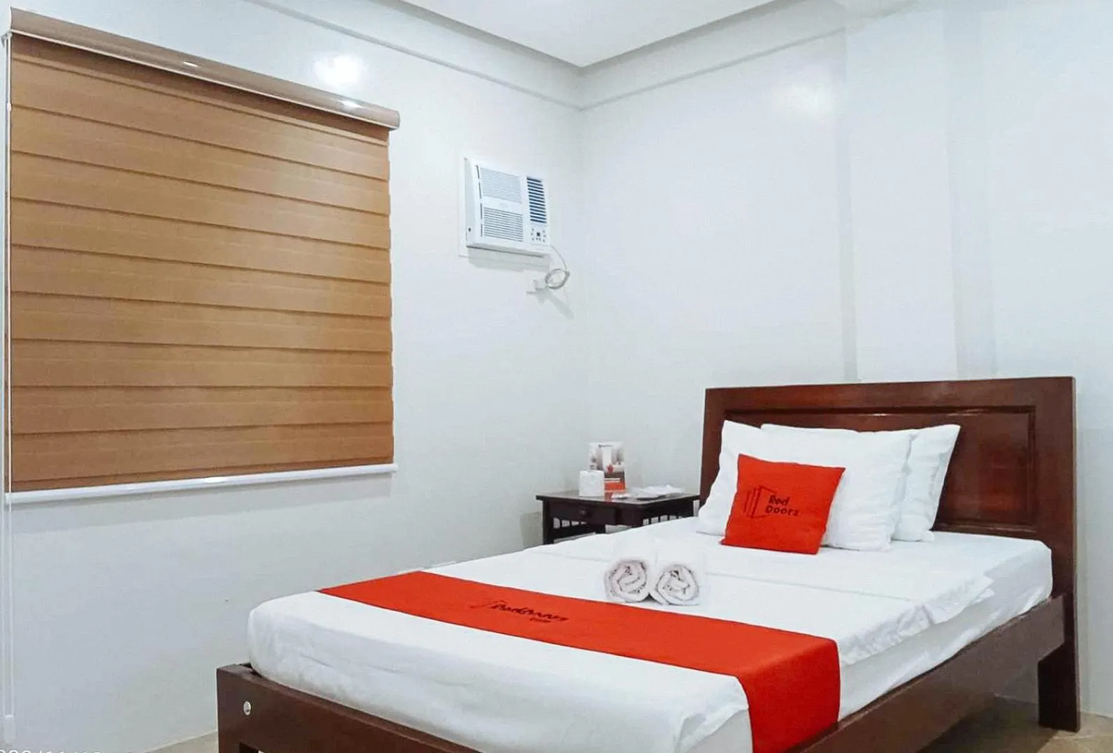 Bed in RedDoorz at David's Travellers Inn Cavite