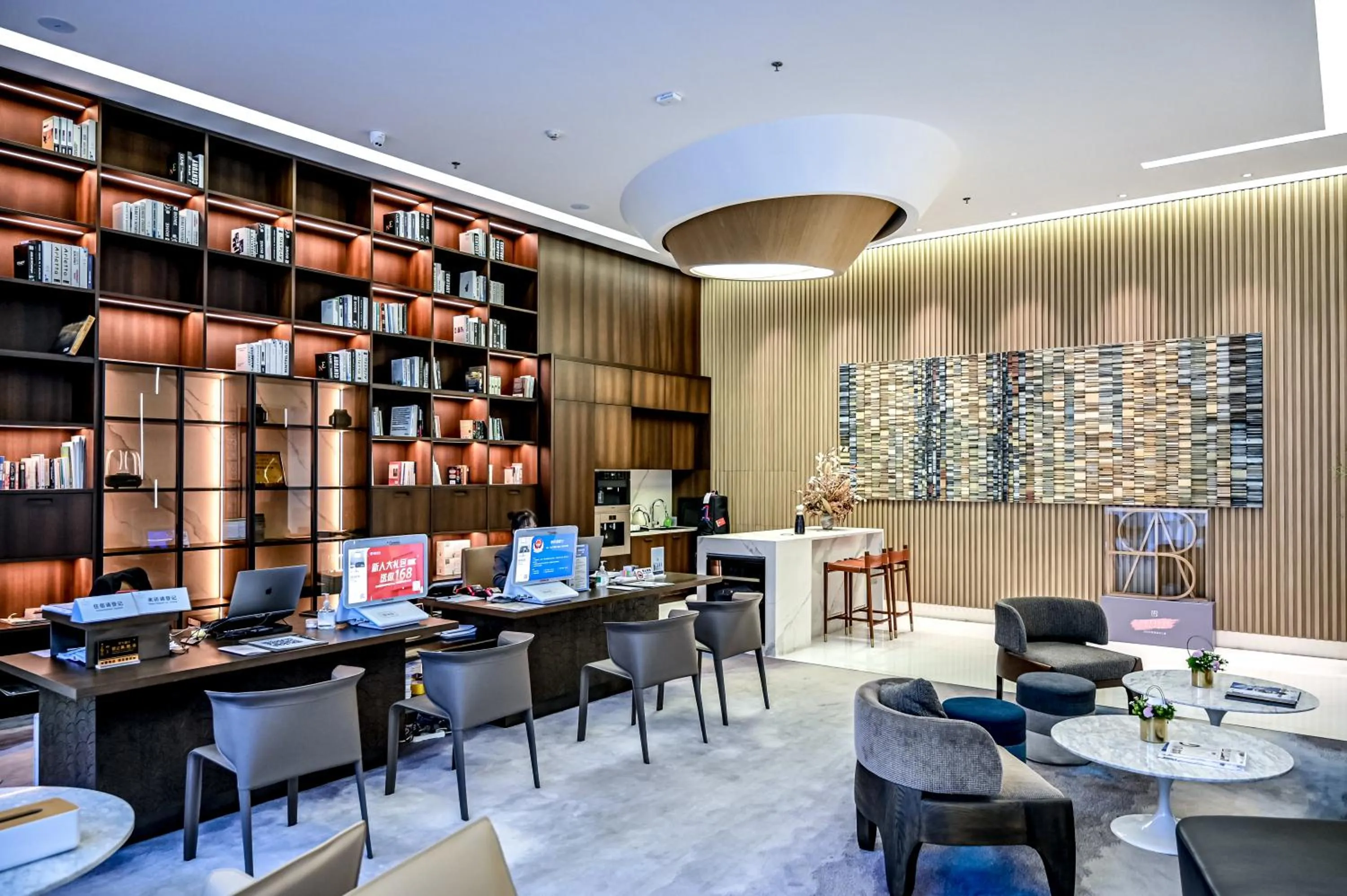 Lobby or reception in Artisse Place