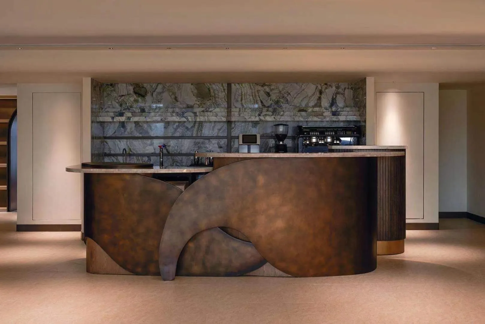 Lounge or bar in Artisse Place