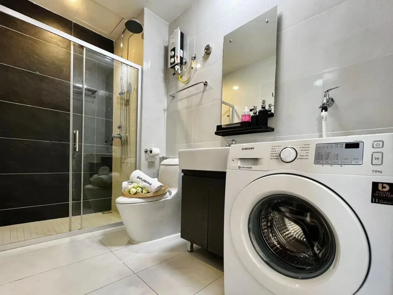 Standard Studio in Country Garden by Antlerzone Standard Studio in Country Garden by Antlerzone