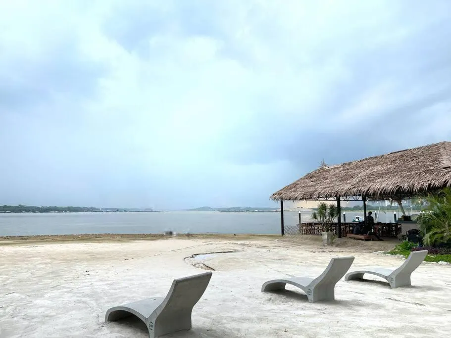 Beach in Country Garden by Antlerzone