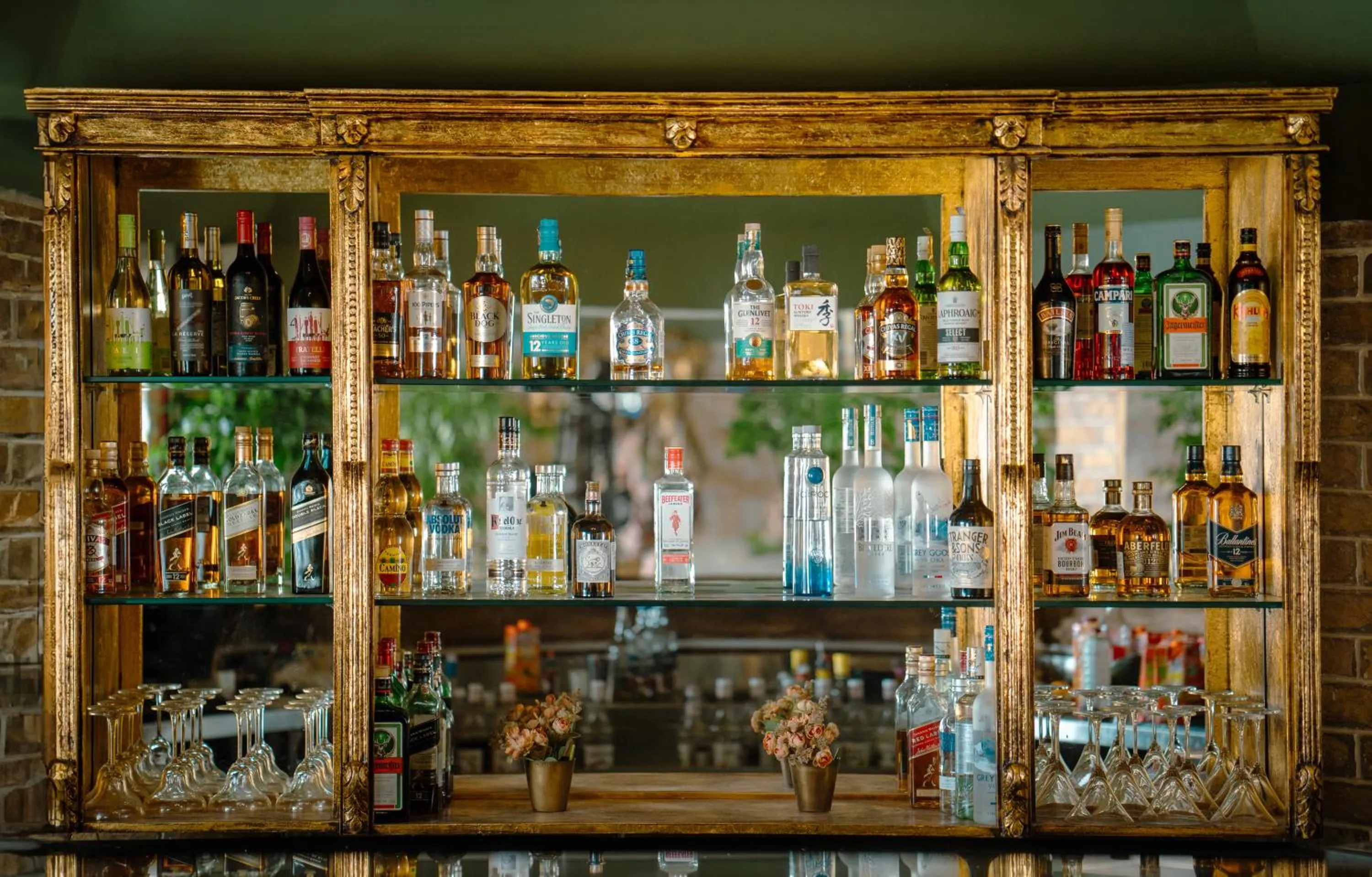 Restaurant/places to eat in Surpura Bagh