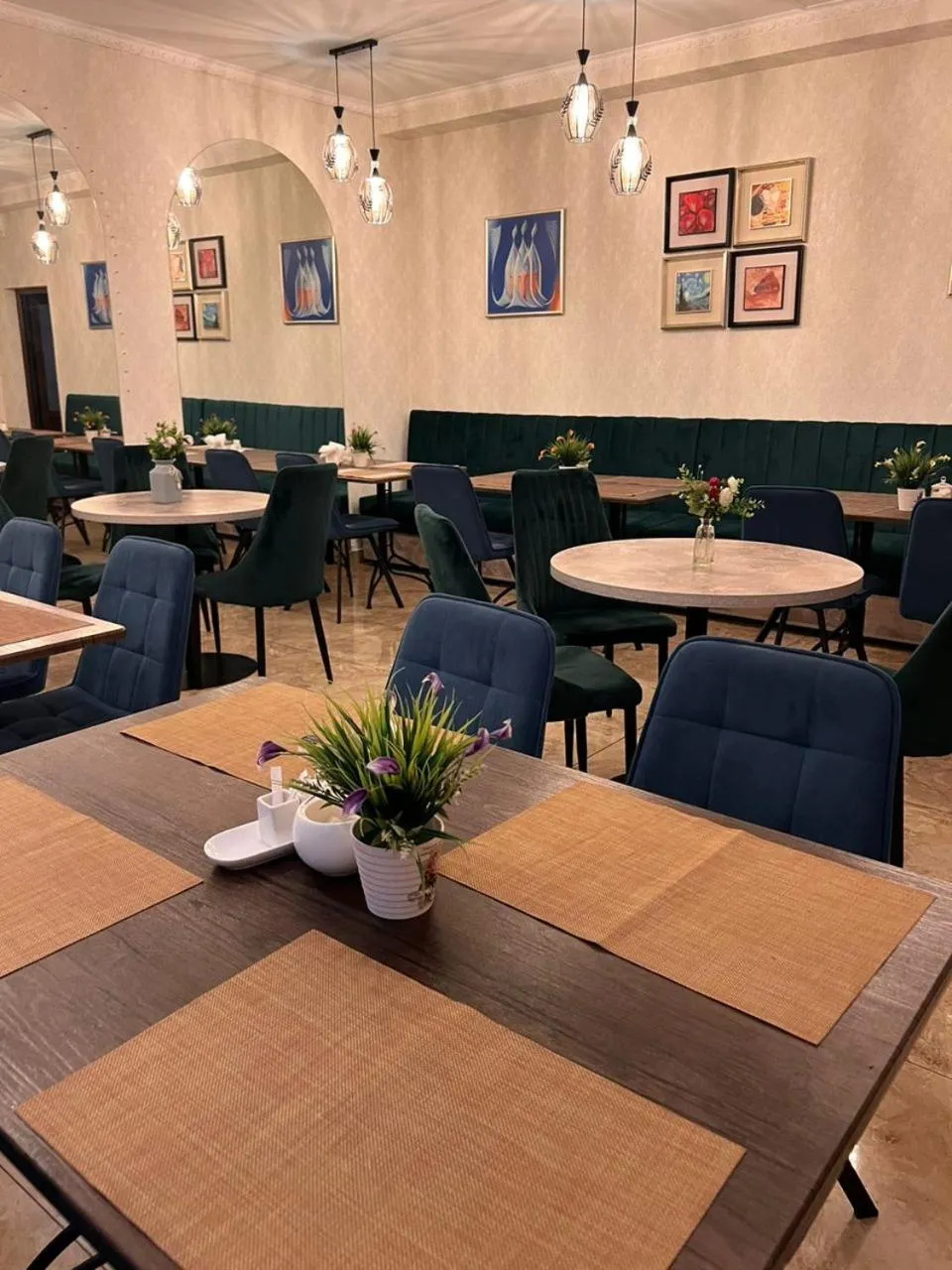 Restaurant/places to eat in Hotel Touristan Bishkek