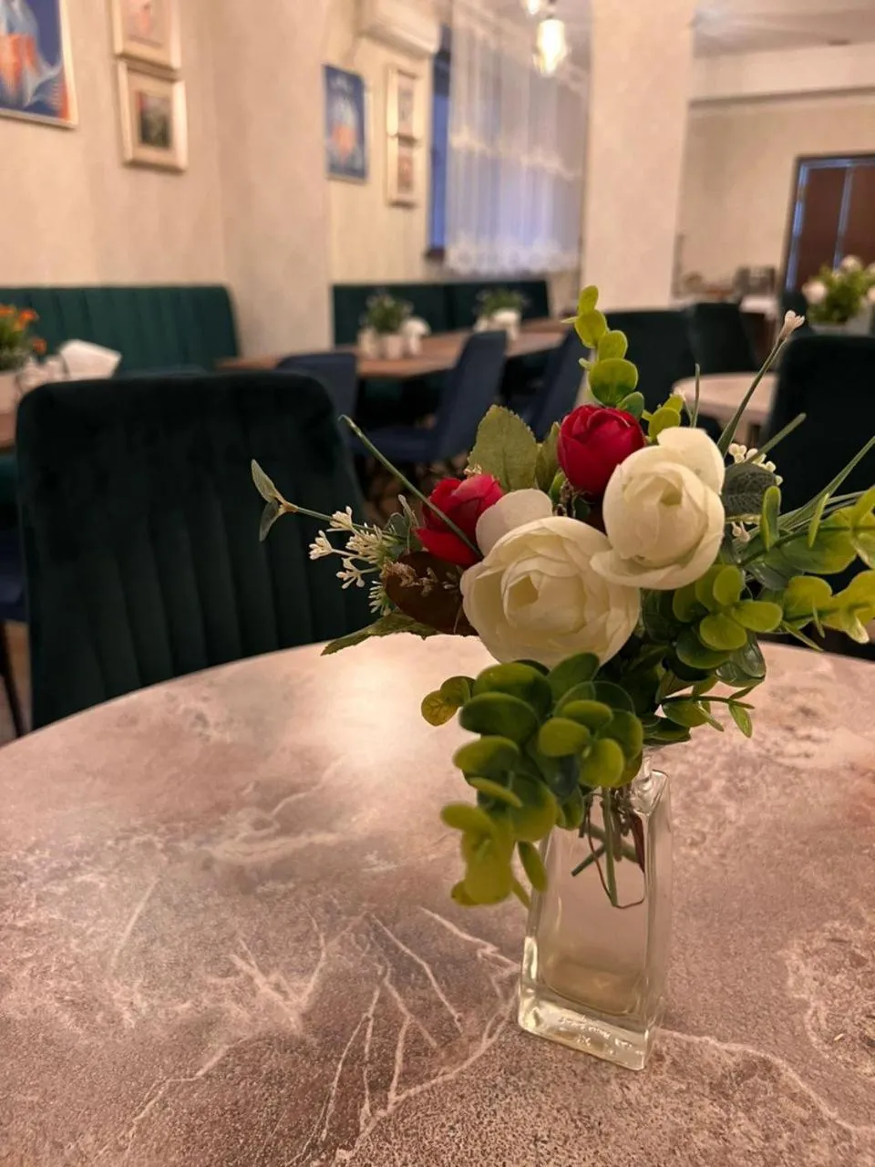 Restaurant/places to eat in Hotel Touristan Bishkek