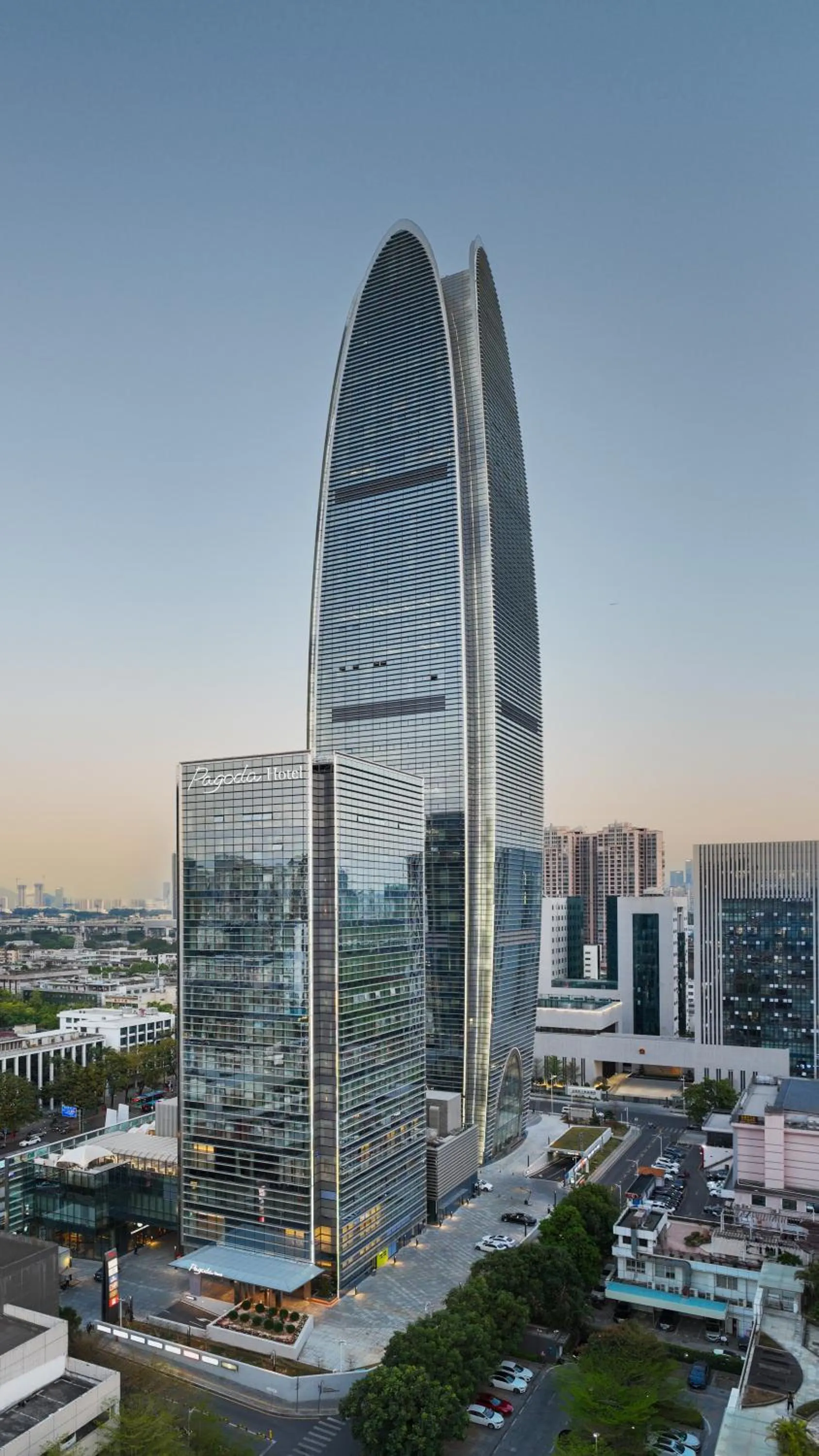 Property building in Pagoda Hotel Shenzhen Familytrip&BusinessTravel