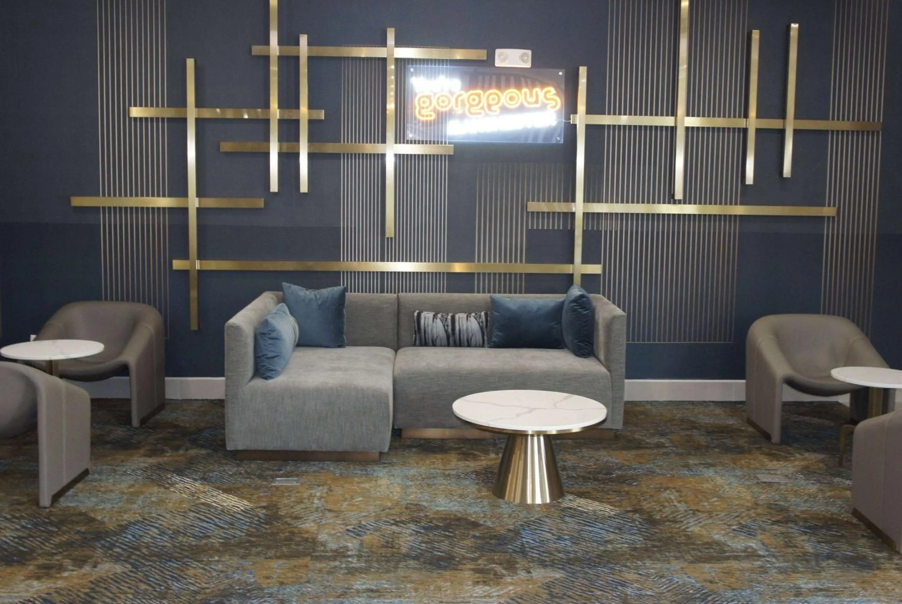 Lobby or reception in La Quinta Inn & Suites by Wyndham Manchester - Arnold AFB