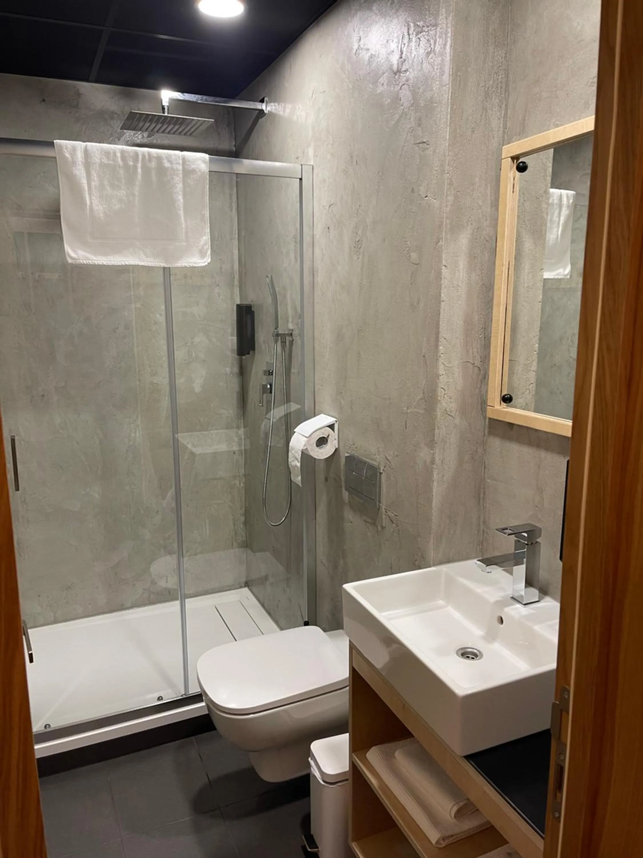 Bathroom in Art Hotel 158