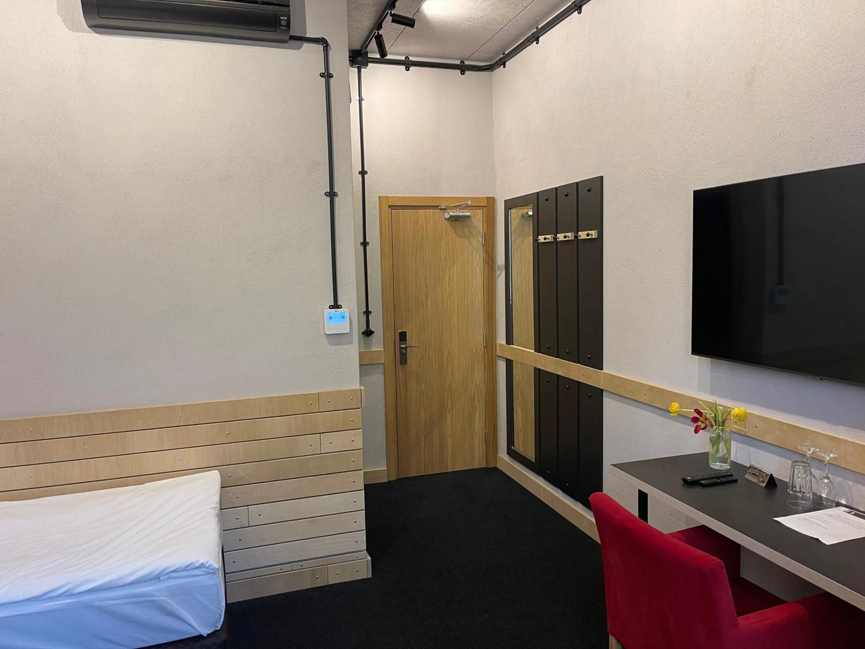 Photo of the whole room, Bed in Art Hotel 158