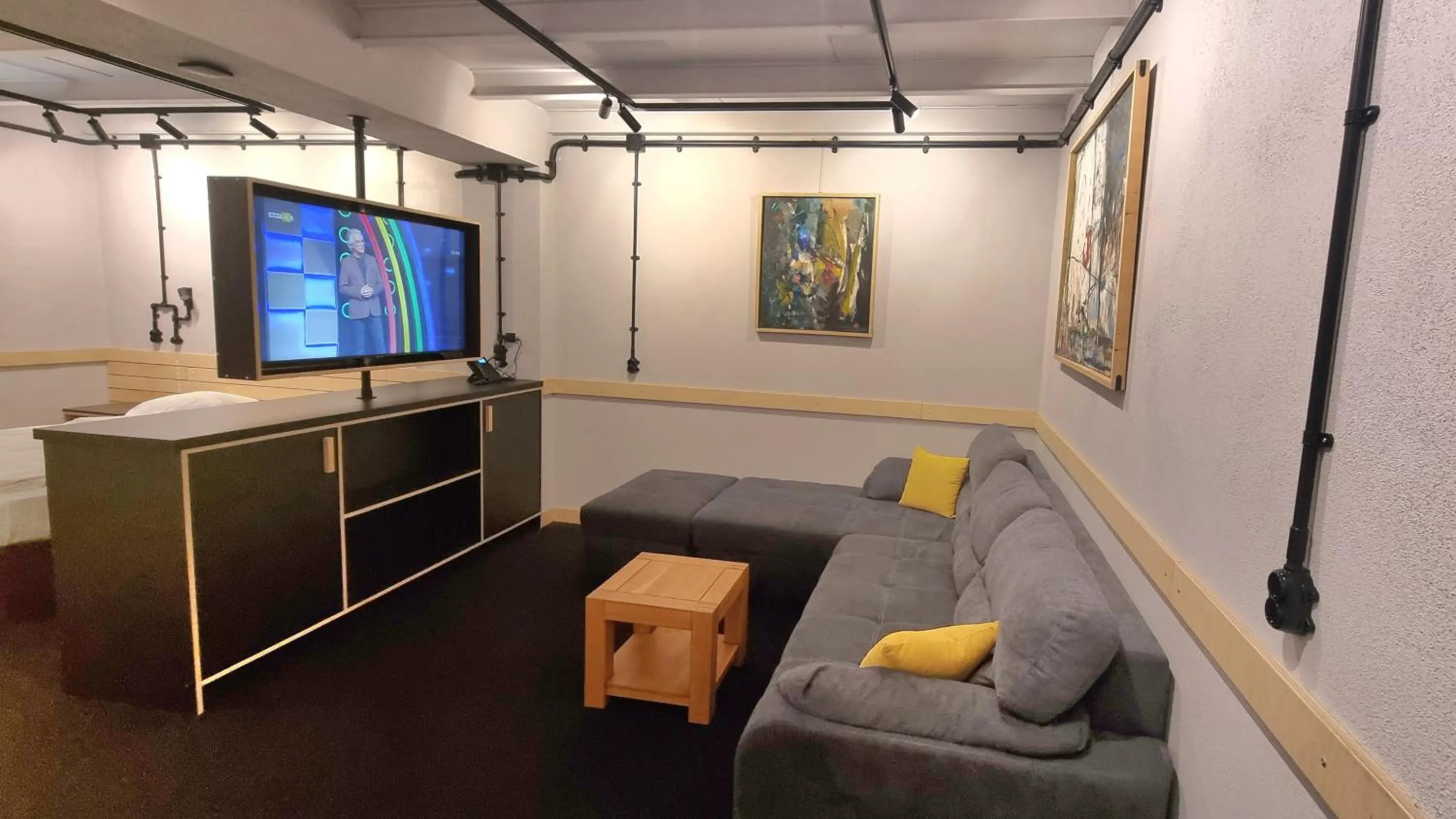 TV and multimedia in Art Hotel 158