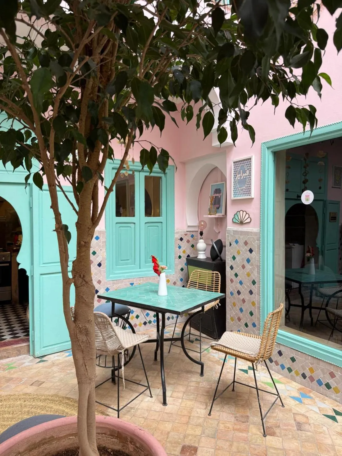 Restaurant/places to eat in Riad Lauriers Blancs
