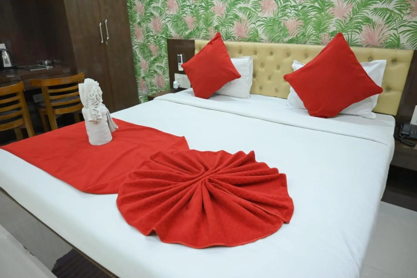 Bedroom in Hotel Jyoti International