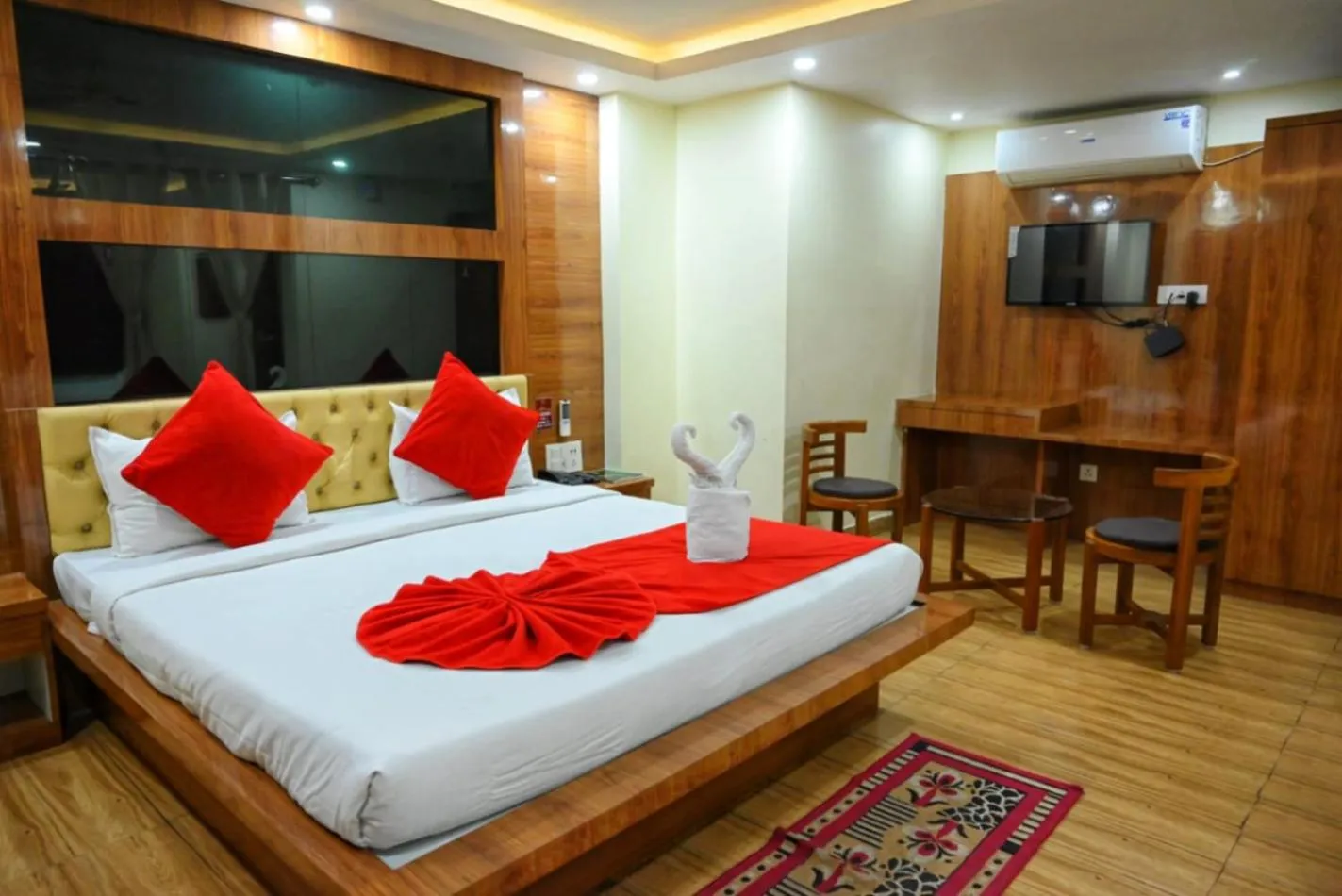 Bedroom in Hotel Jyoti International