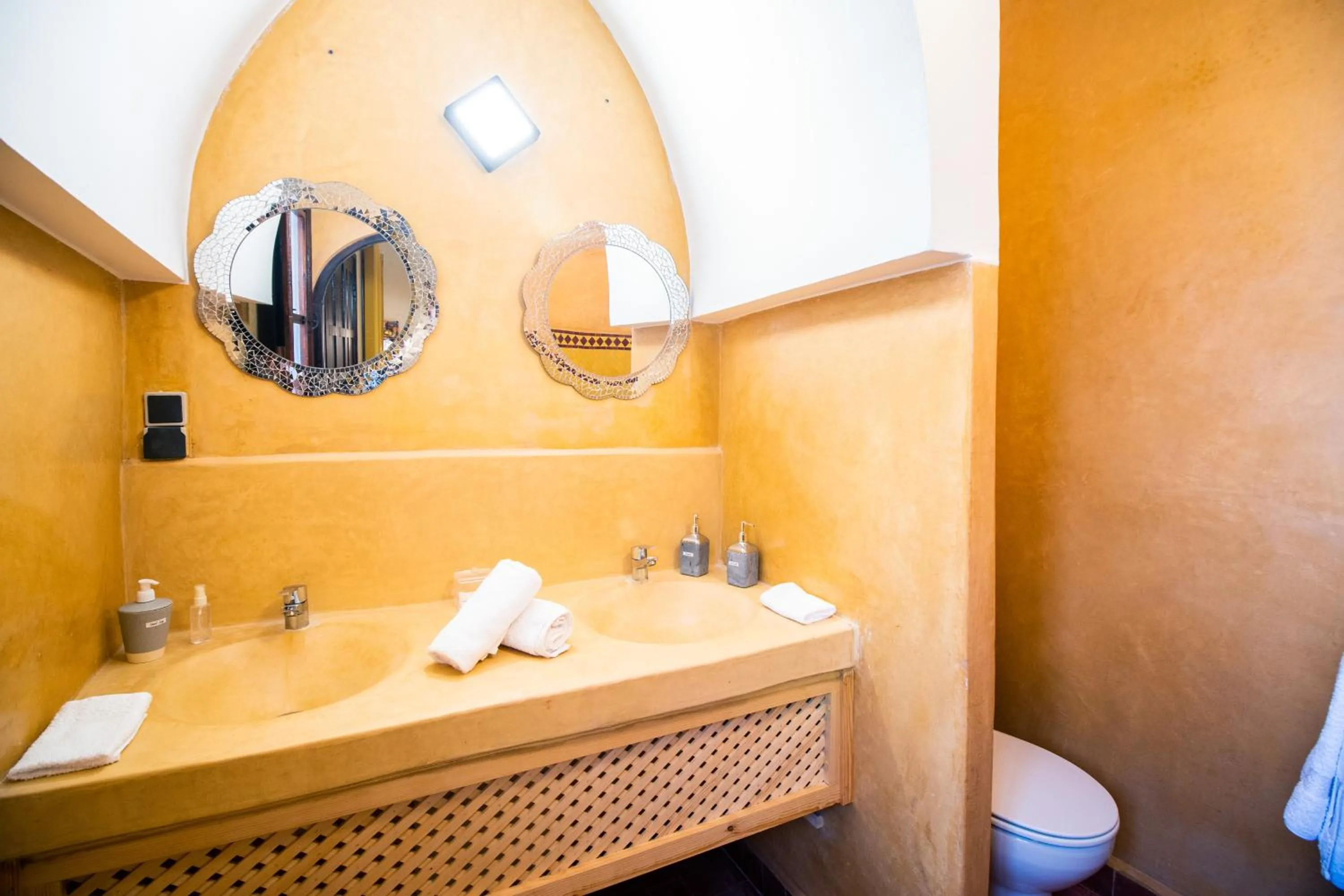 Toilet in Riad Asmitou