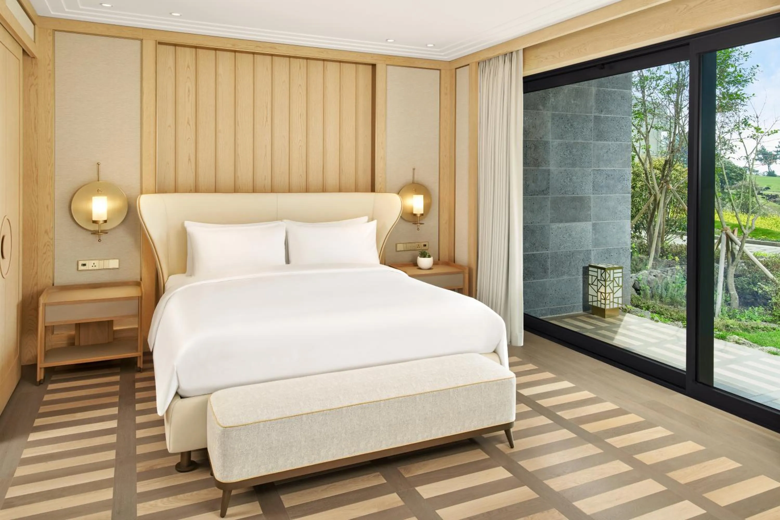 Bed in JW Marriott Jeju Resort & Spa