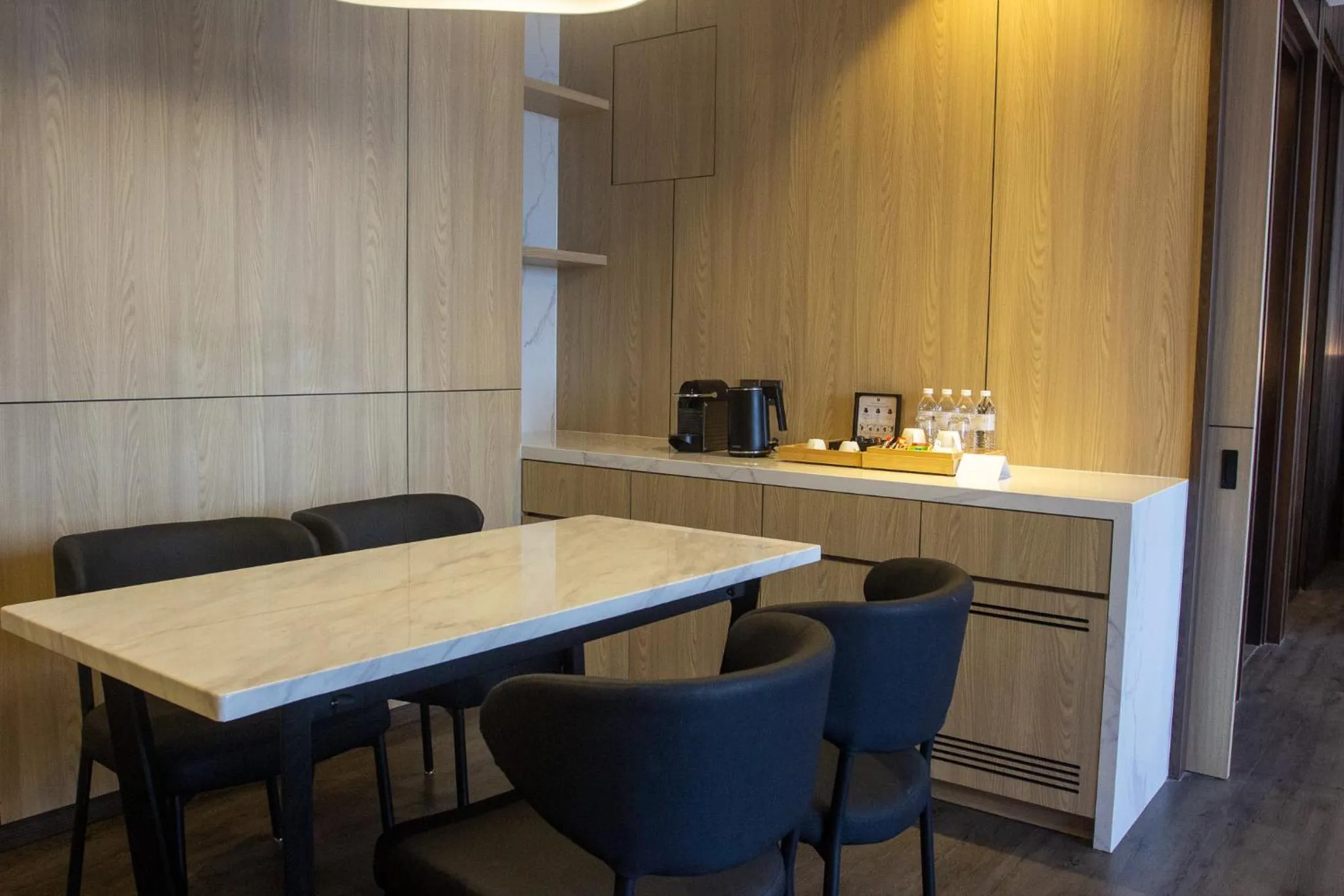 Living room in Courtyard by Marriott Melaka