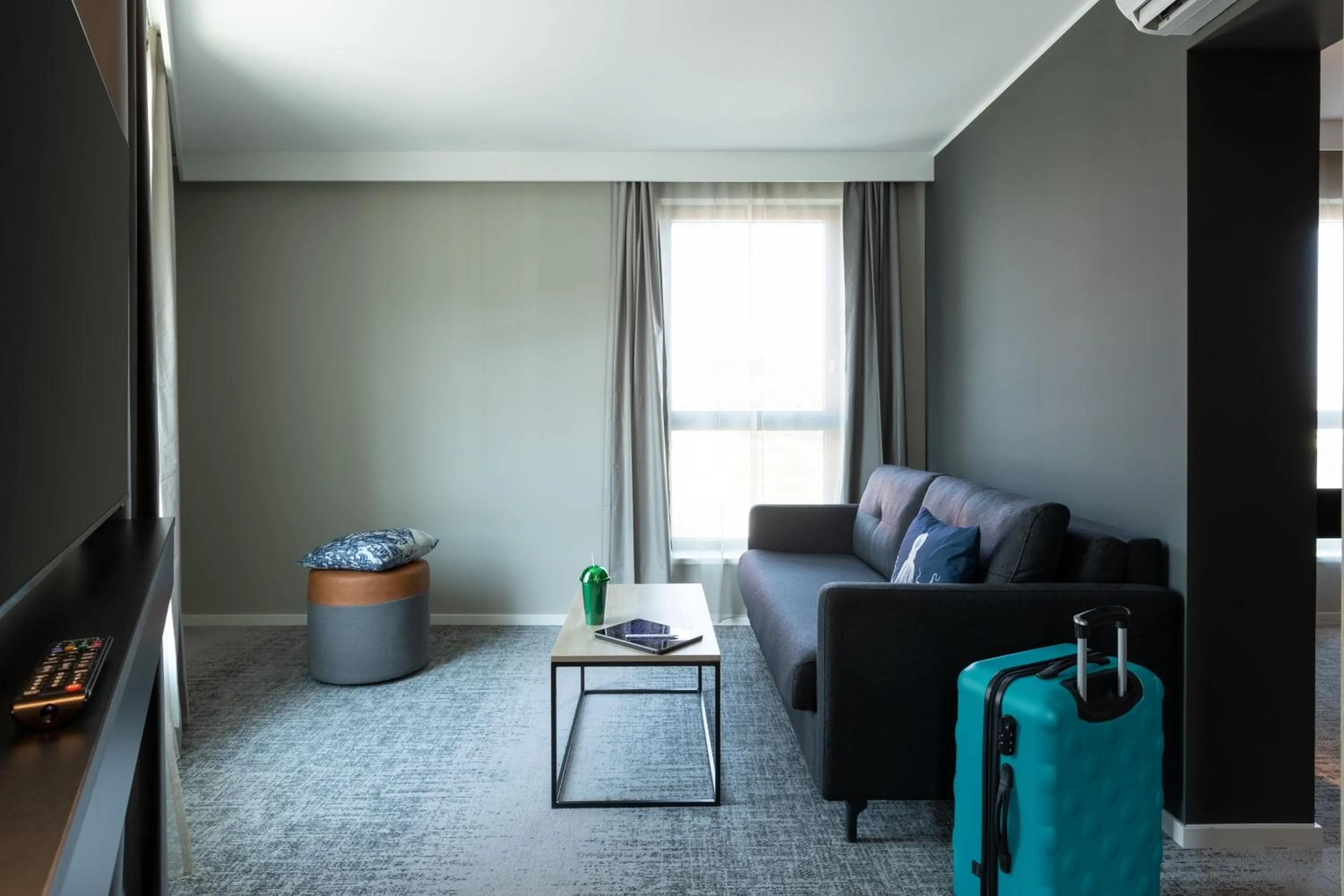 Photo of the whole room in Moxy Plymouth