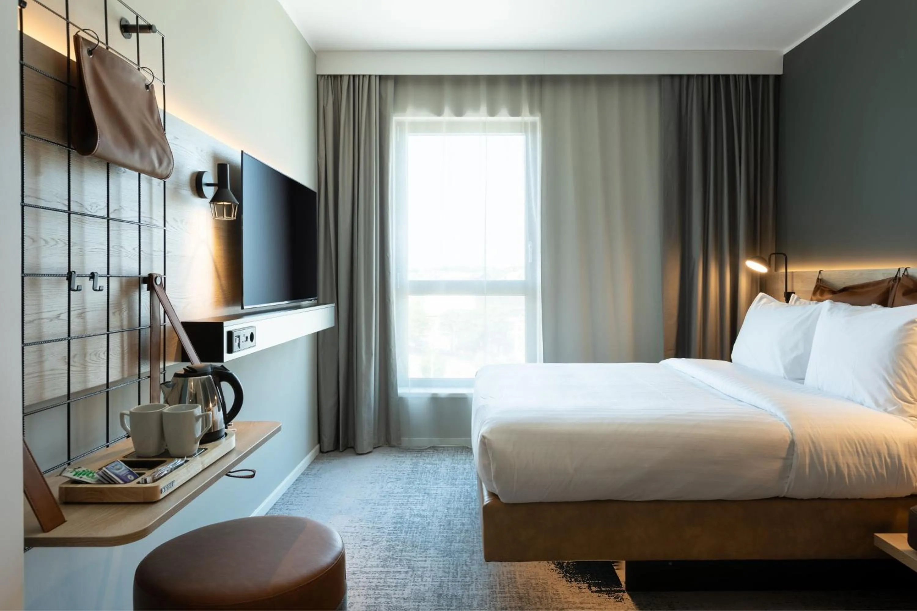 Bedroom, Bed in Moxy Plymouth