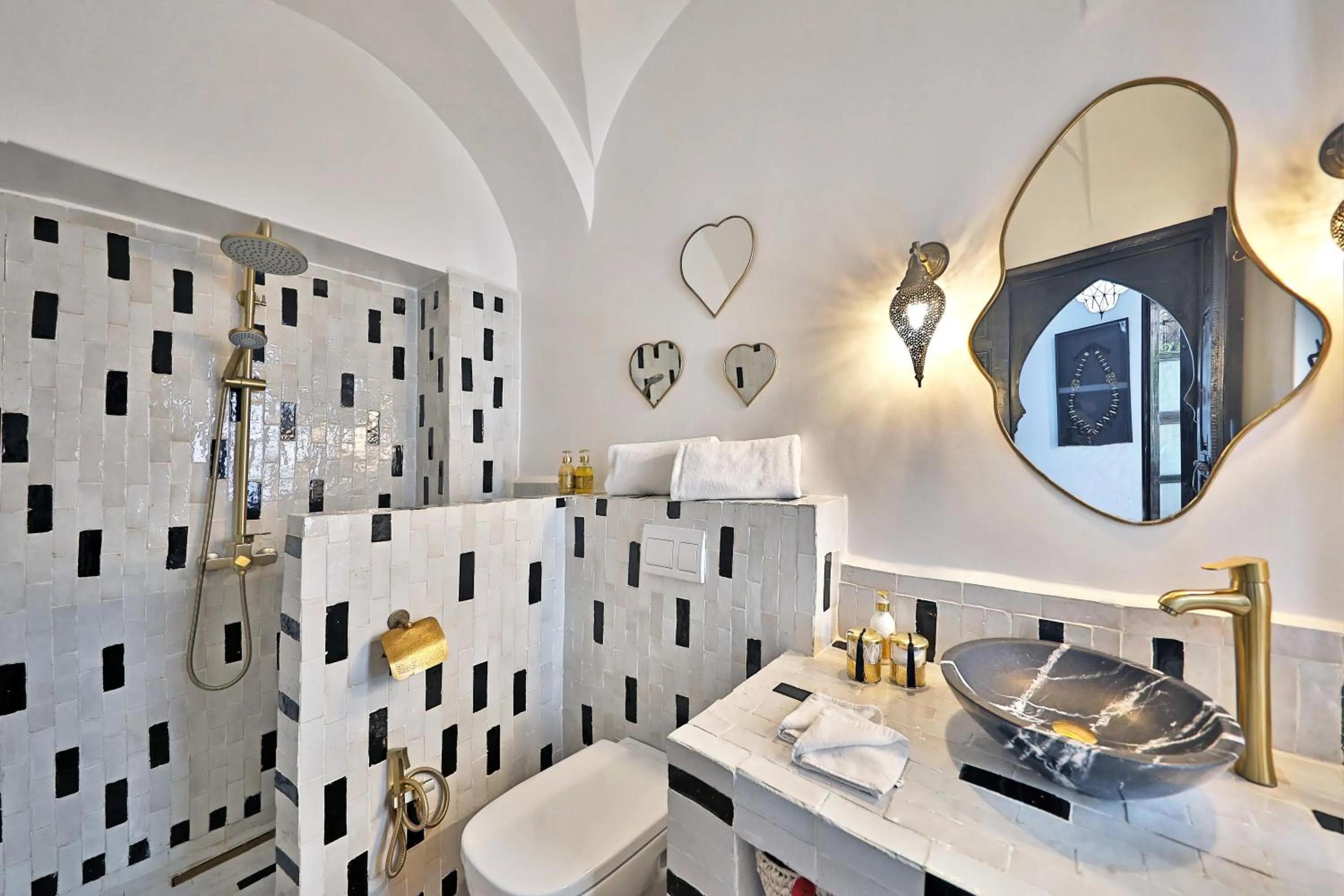 Bathroom in Riad Dar Beldia and Spa