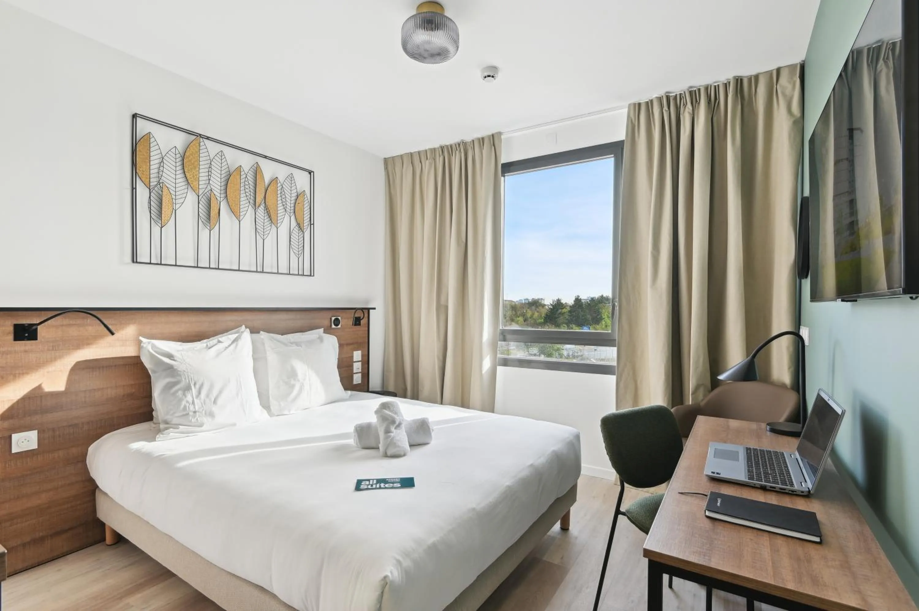 Bed in All Suites Paris Ouest Colombes