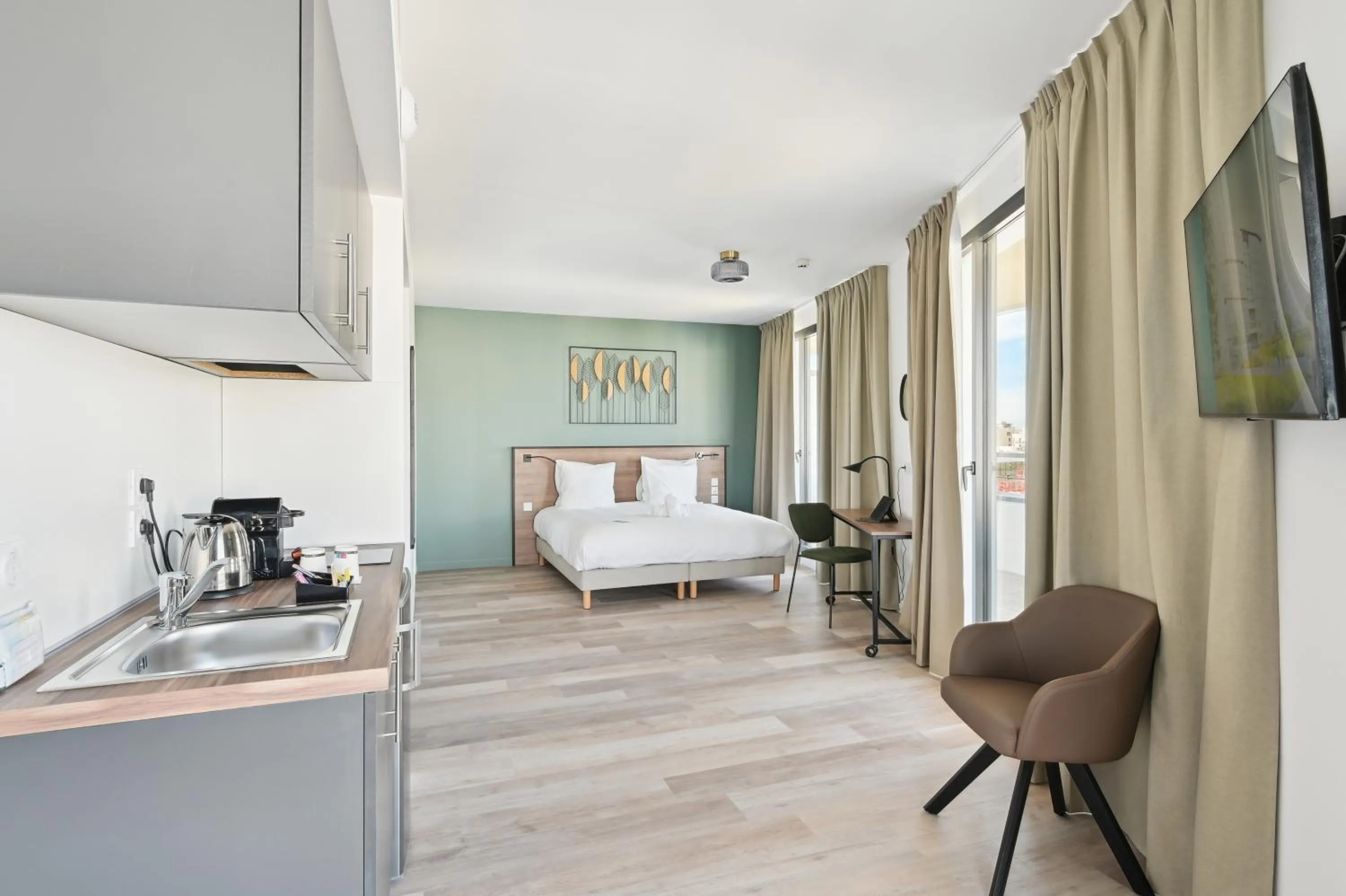 Bed in All Suites Paris Ouest Colombes