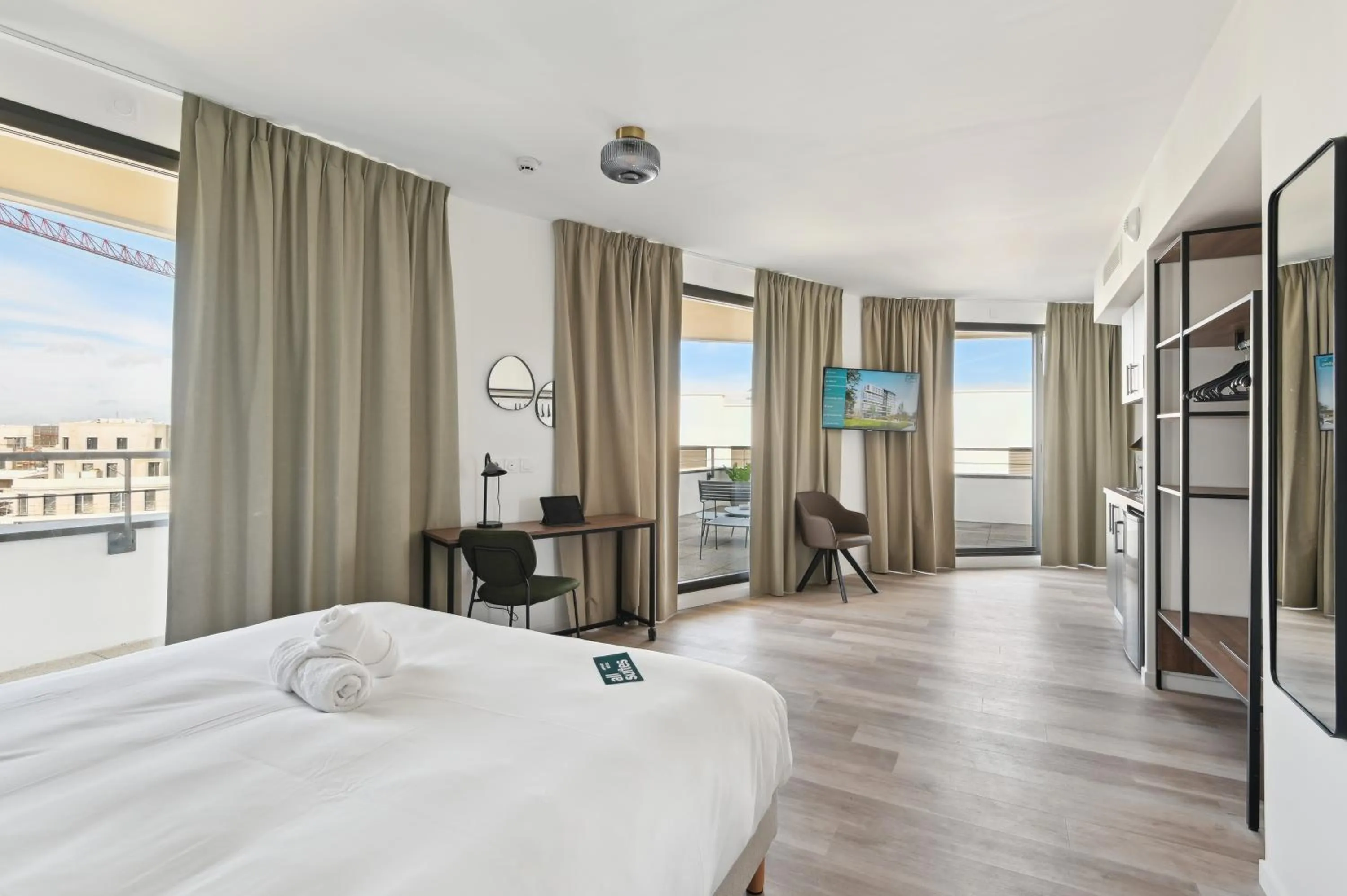 Bed in All Suites Paris Ouest Colombes