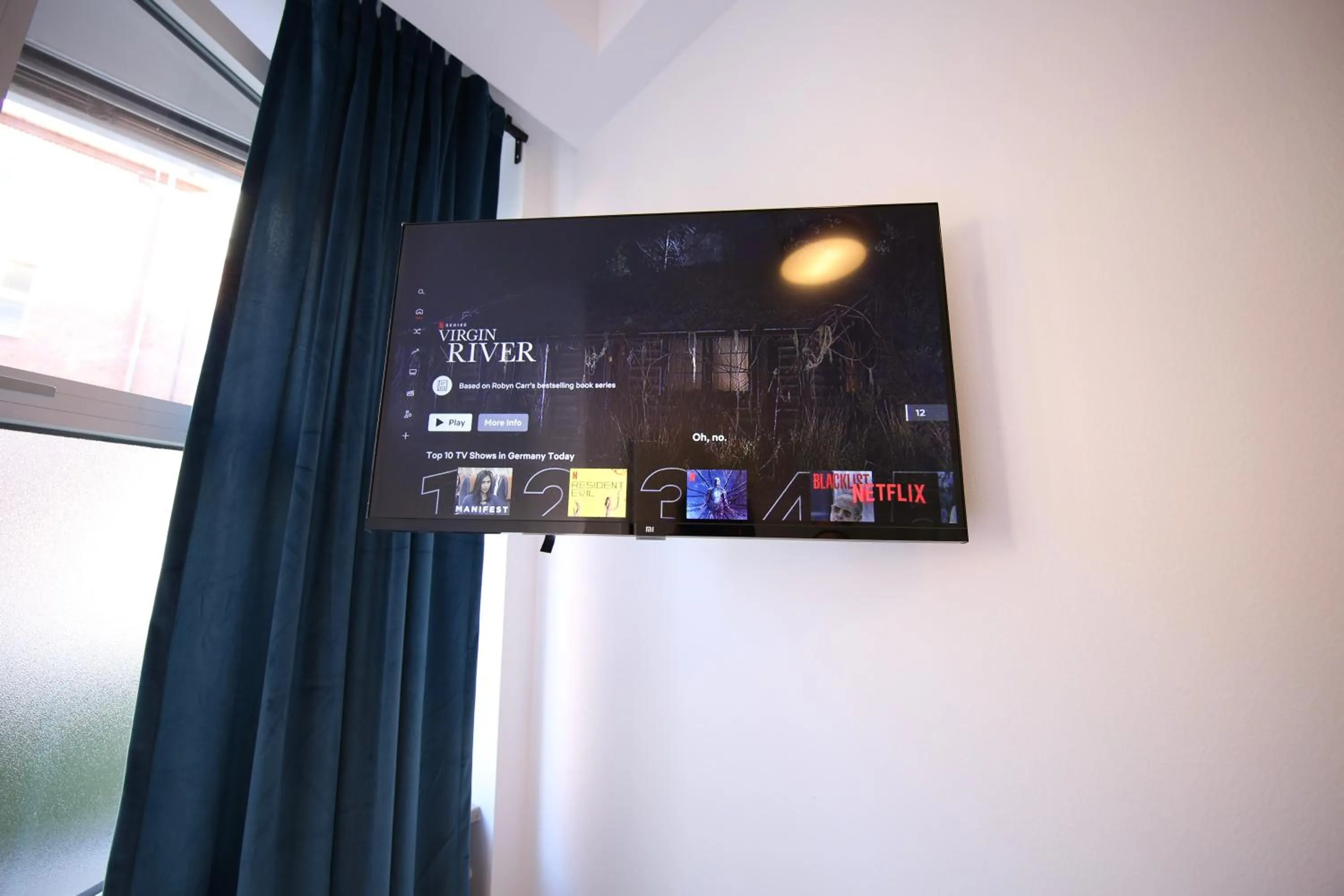 TV and multimedia in LUXOMES: Aparthotel Nürnberg Zentrum Süd